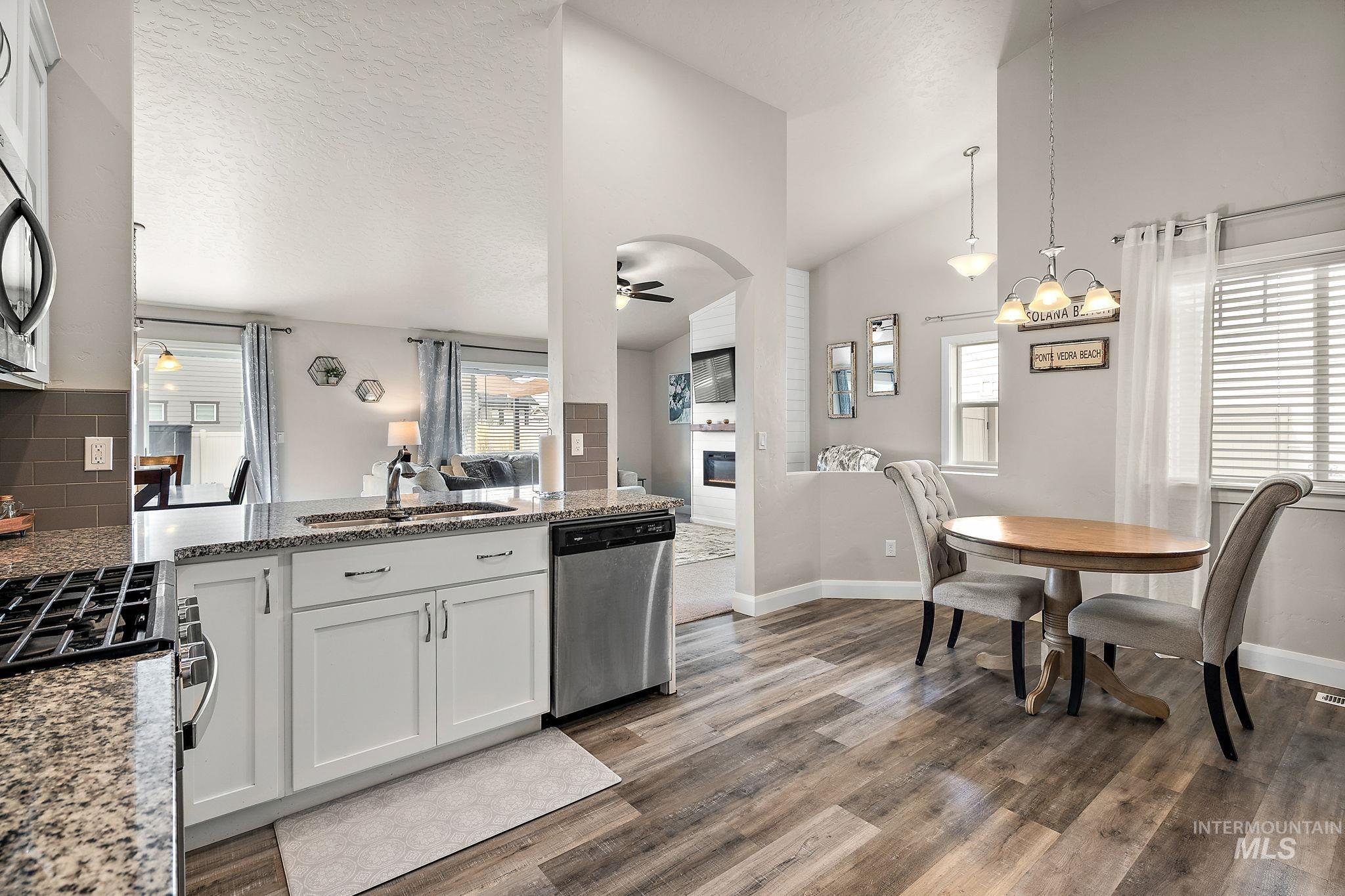 4725 N Mallorca Way, Meridian, Idaho 83646, 3 Bedrooms, 2 Bathrooms, Residential For Sale, Price $429,900,MLS 98971926