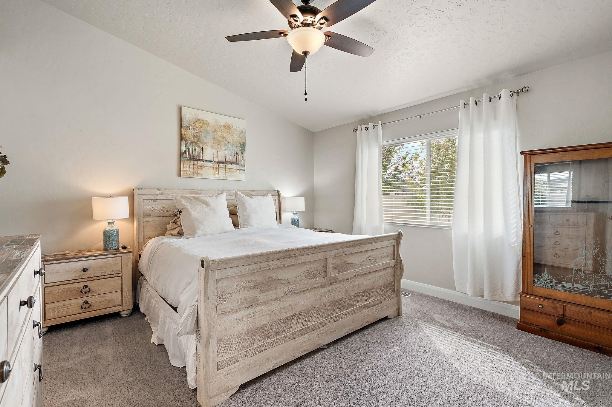 4725 N Mallorca Way, Meridian, Idaho 83646, 3 Bedrooms, 2 Bathrooms, Residential For Sale, Price $429,900,MLS 98971926