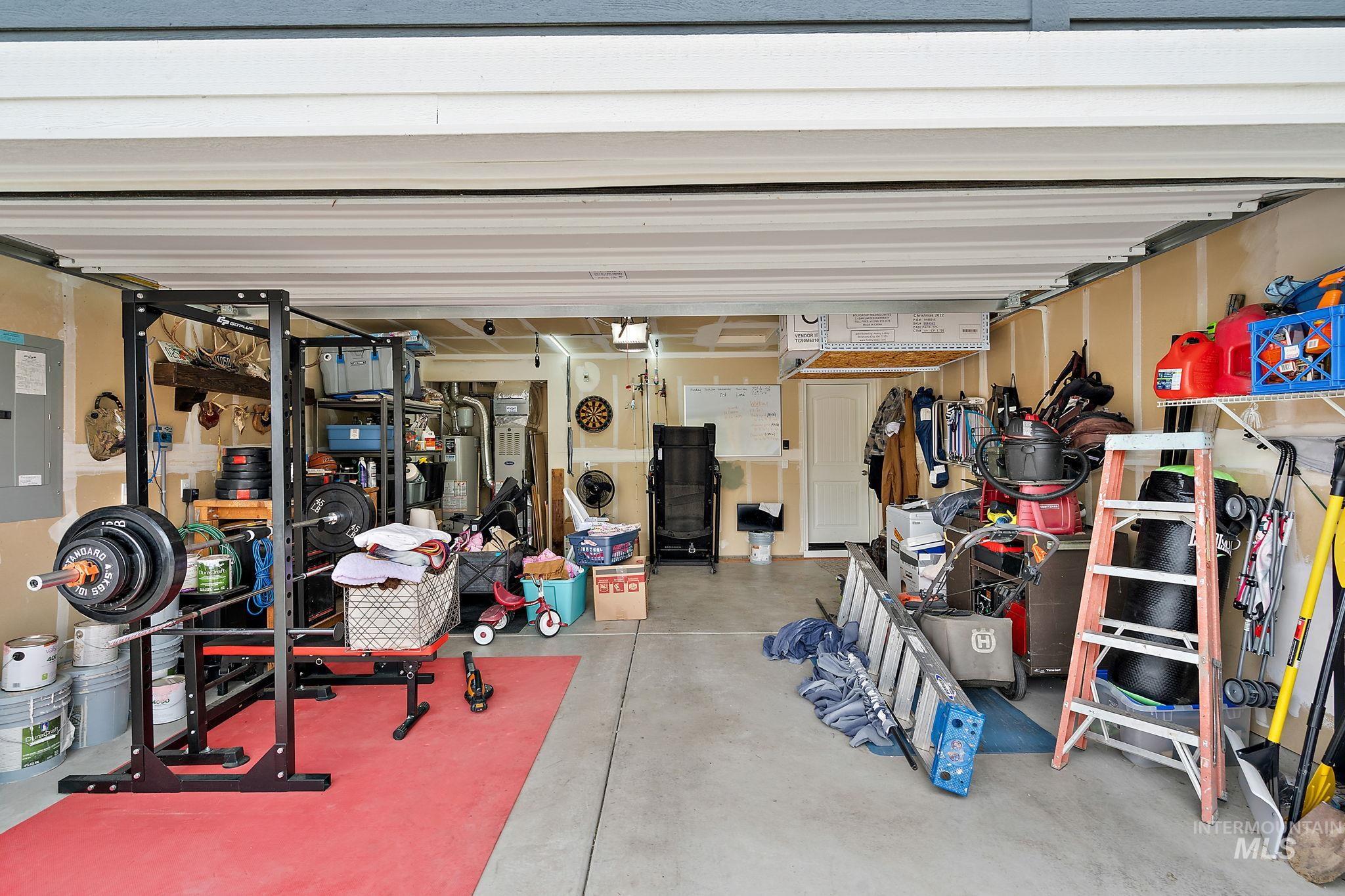 4725 N Mallorca Way, Meridian, Idaho 83646, 3 Bedrooms, 2 Bathrooms, Residential For Sale, Price $429,900,MLS 98971926