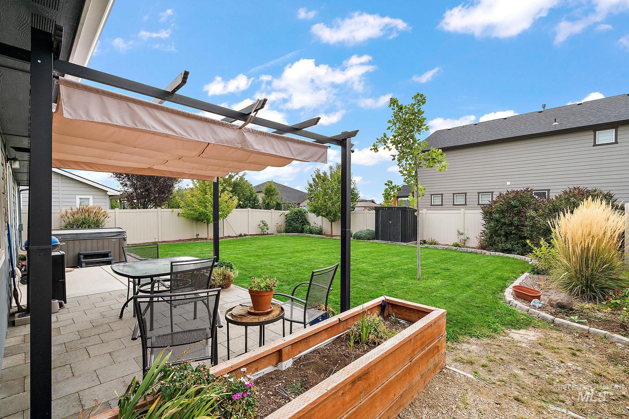 4725 N Mallorca Way, Meridian, Idaho 83646, 3 Bedrooms, 2 Bathrooms, Residential For Sale, Price $429,900,MLS 98971926