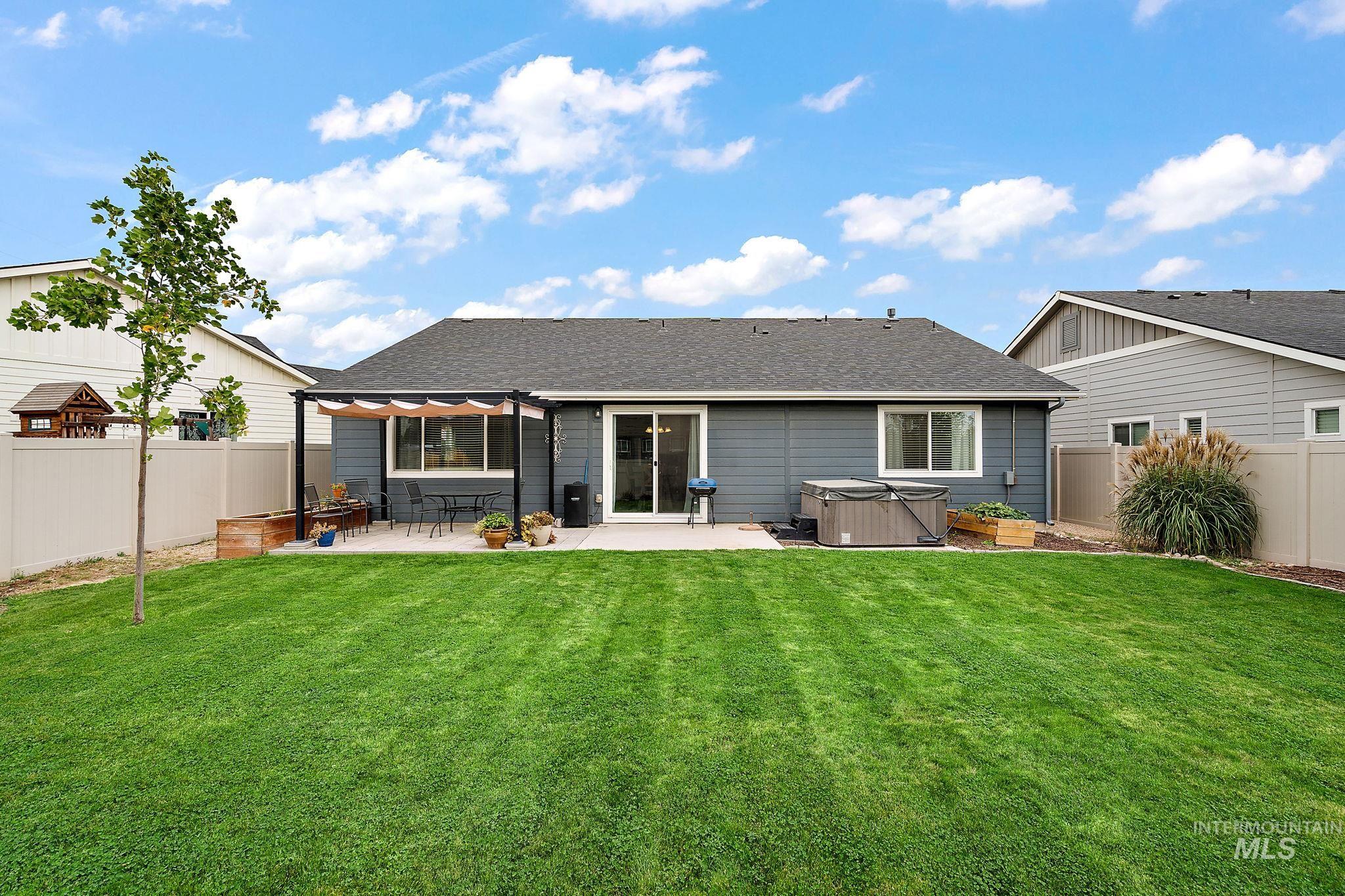 4725 N Mallorca Way, Meridian, Idaho 83646, 3 Bedrooms, 2 Bathrooms, Residential For Sale, Price $429,900,MLS 98971926