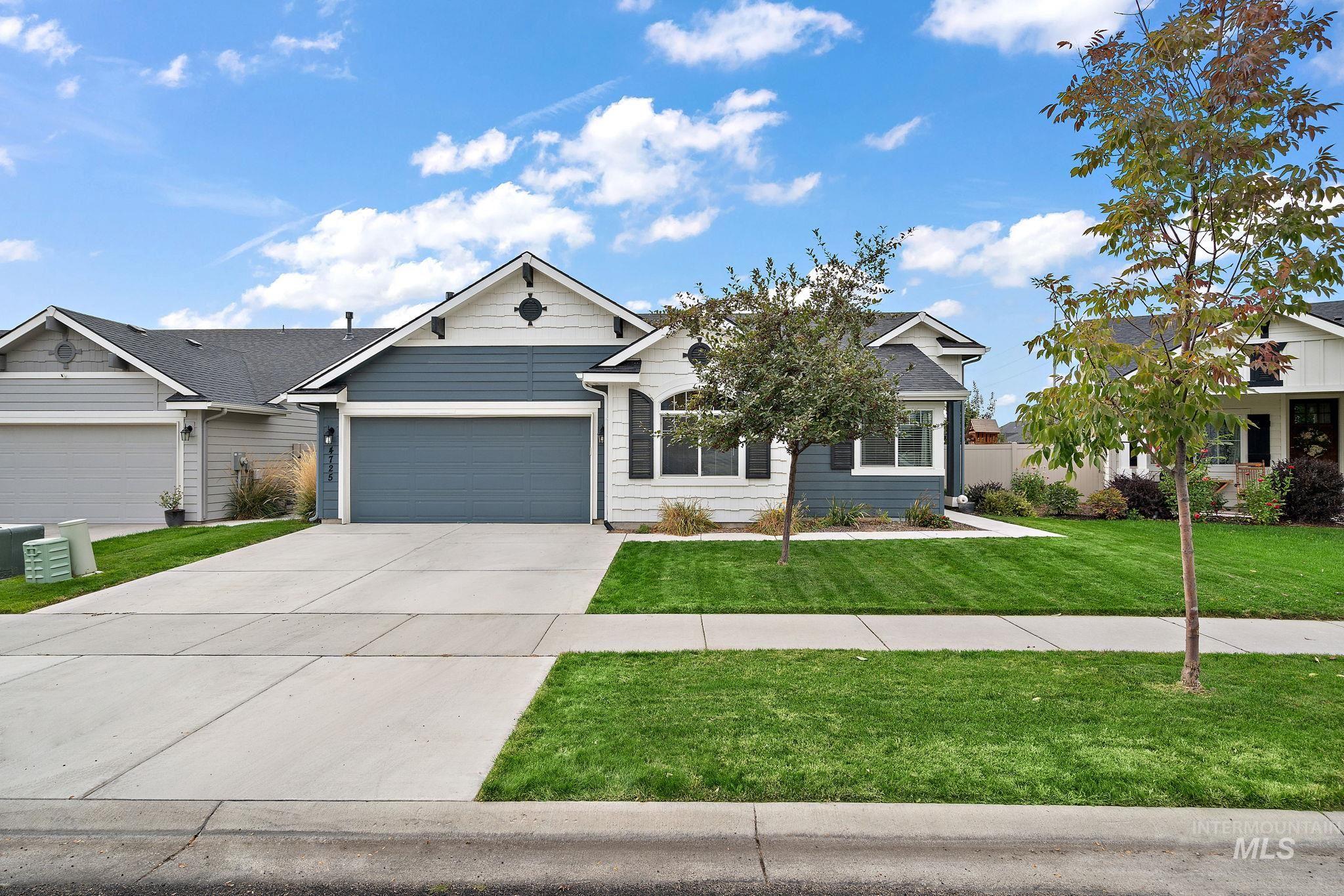 4725 N Mallorca Way, Meridian, Idaho 83646, 3 Bedrooms, 2 Bathrooms, Residential For Sale, Price $429,900,MLS 98971926