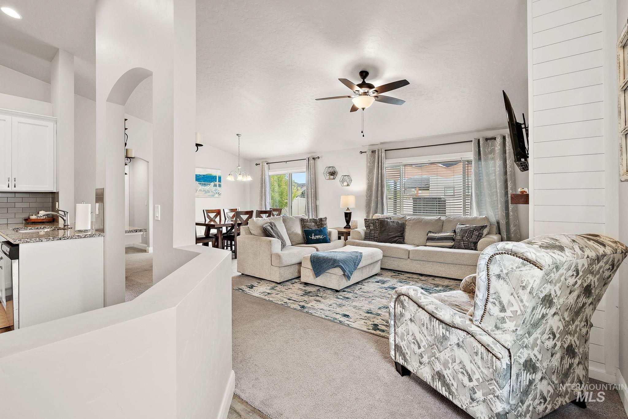 4725 N Mallorca Way, Meridian, Idaho 83646, 3 Bedrooms, 2 Bathrooms, Residential For Sale, Price $429,900,MLS 98971926