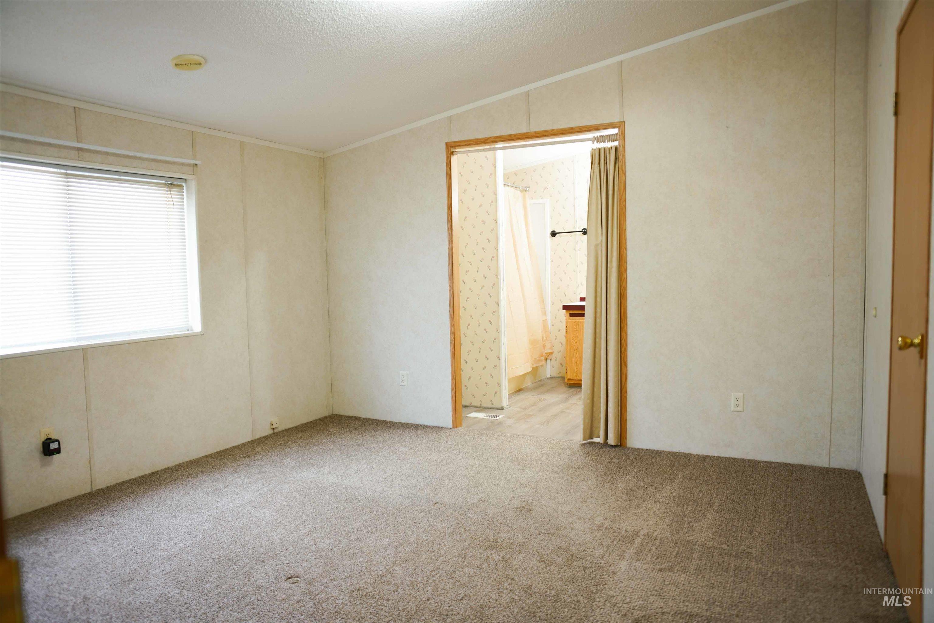 1762 E Canal Rd, Fruitland, Idaho 83619, 3 Bedrooms, 2 Bathrooms, Residential For Sale, Price $440,000,MLS 98971927