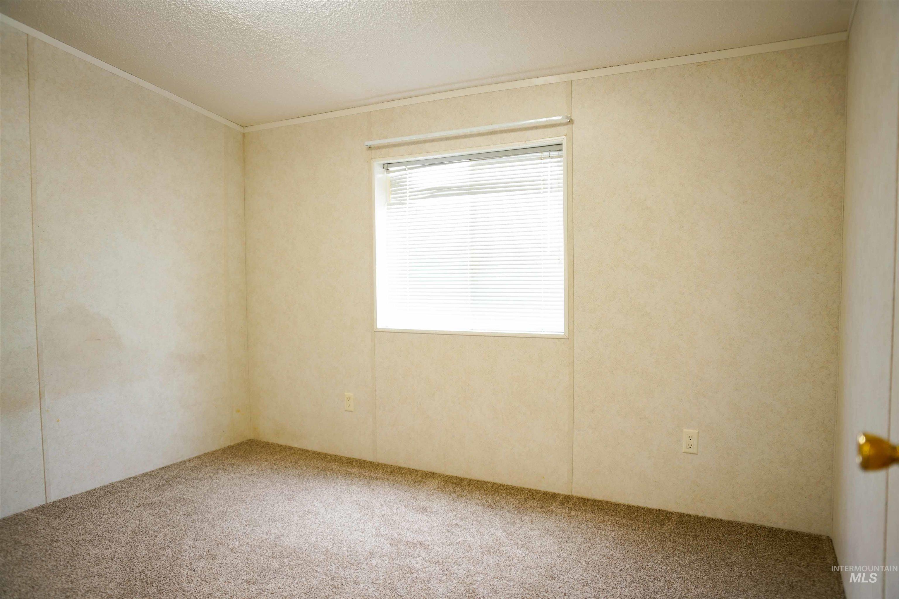 1762 E Canal Rd, Fruitland, Idaho 83619, 3 Bedrooms, 2 Bathrooms, Residential For Sale, Price $440,000,MLS 98971927