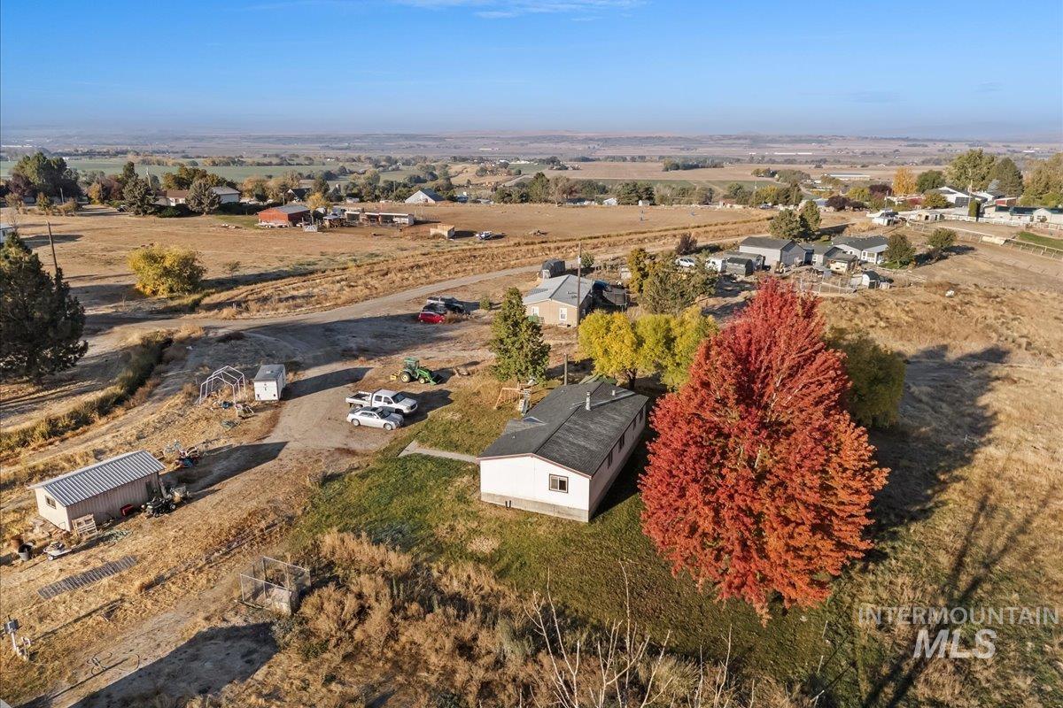 1762 E Canal Rd, Fruitland, Idaho 83619, 3 Bedrooms, 2 Bathrooms, Residential For Sale, Price $440,000,MLS 98971927