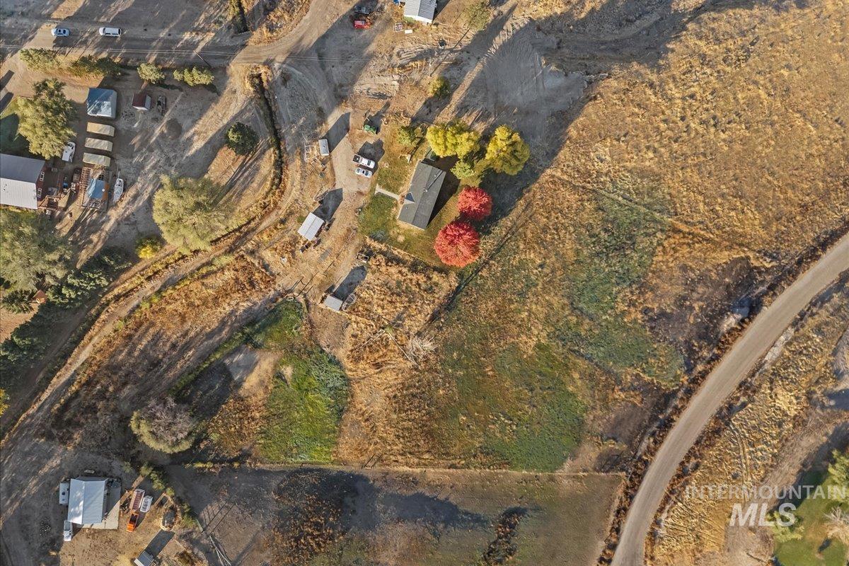 1762 E Canal Rd, Fruitland, Idaho 83619, 3 Bedrooms, 2 Bathrooms, Residential For Sale, Price $440,000,MLS 98971927