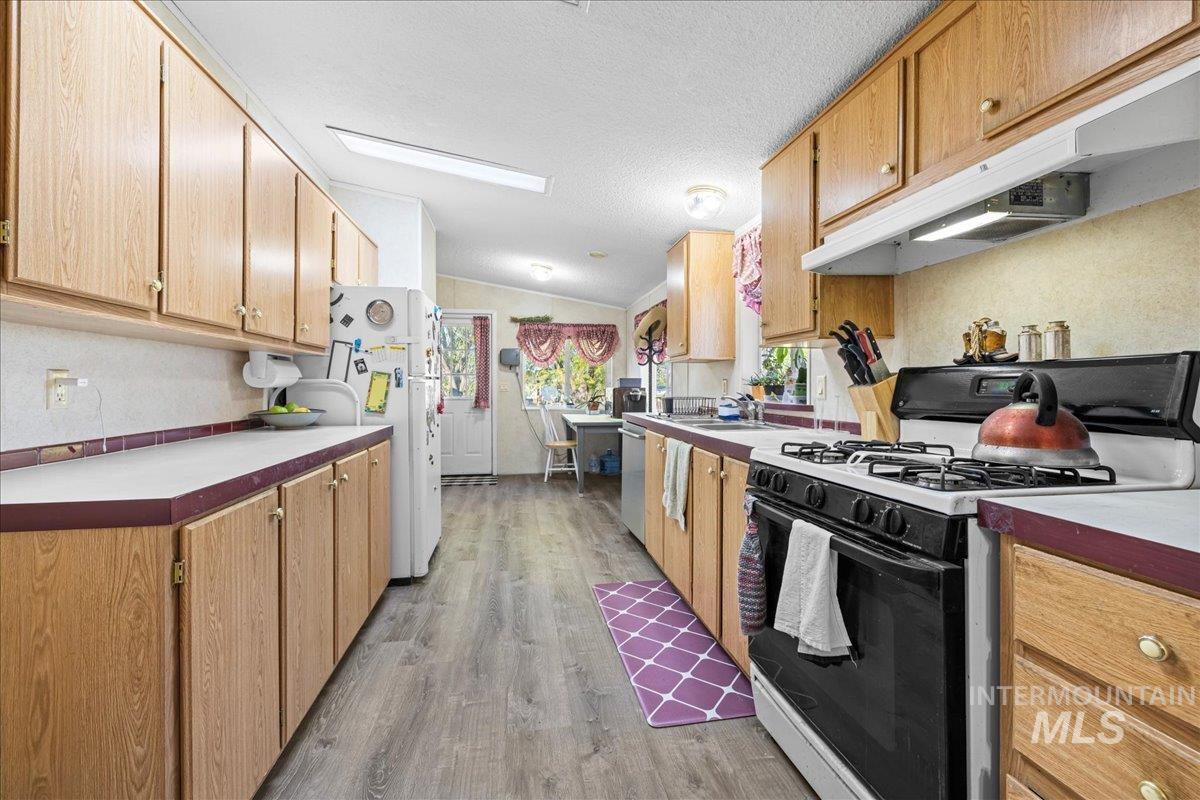 1762 E Canal Rd, Fruitland, Idaho 83619, 3 Bedrooms, 2 Bathrooms, Residential For Sale, Price $440,000,MLS 98971927