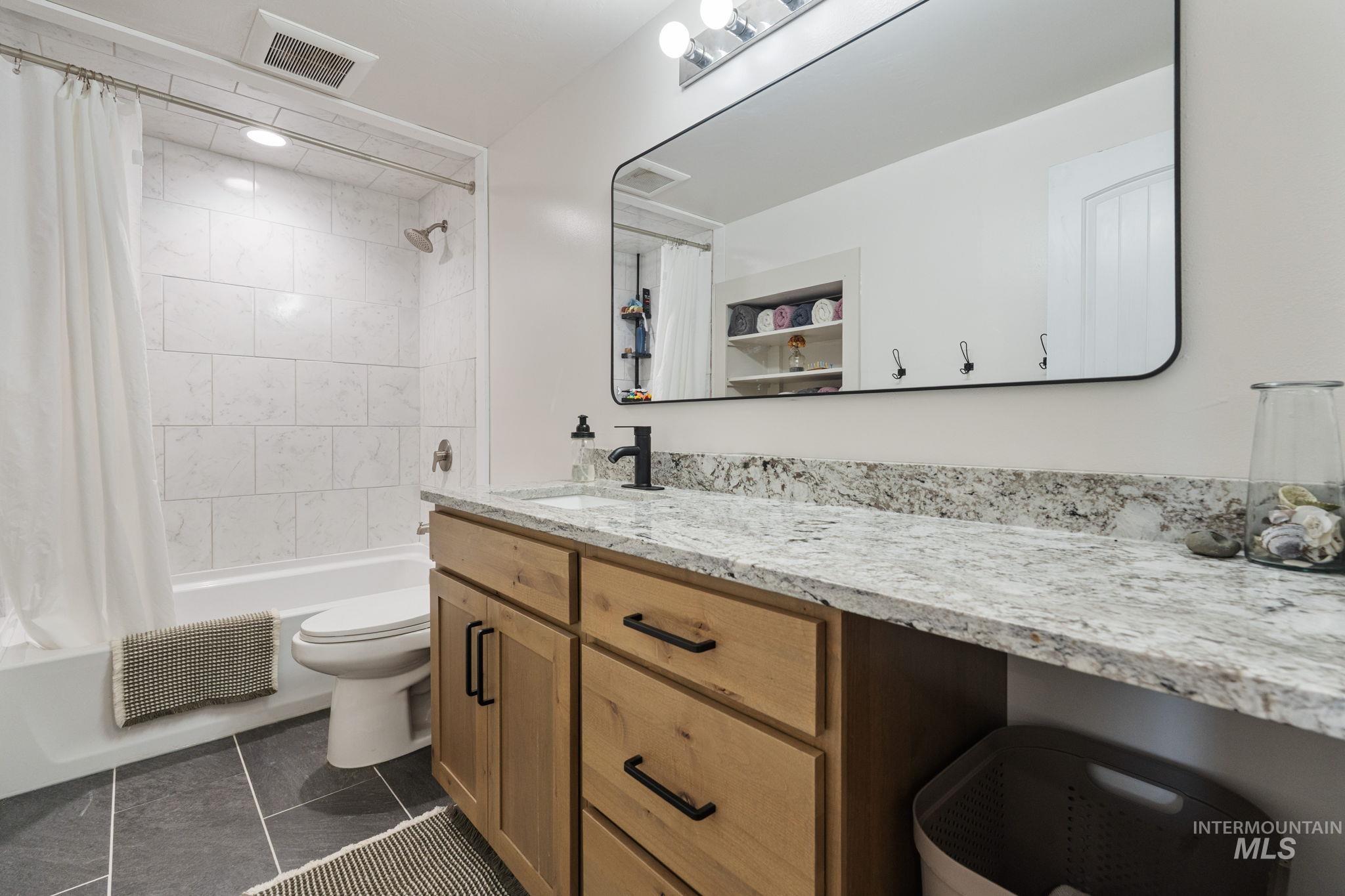 79 E 2nd St N, Downey, Idaho 83234, 4 Bedrooms, 1 Bathroom, Residential For Sale, Price $282,000,MLS 98971929