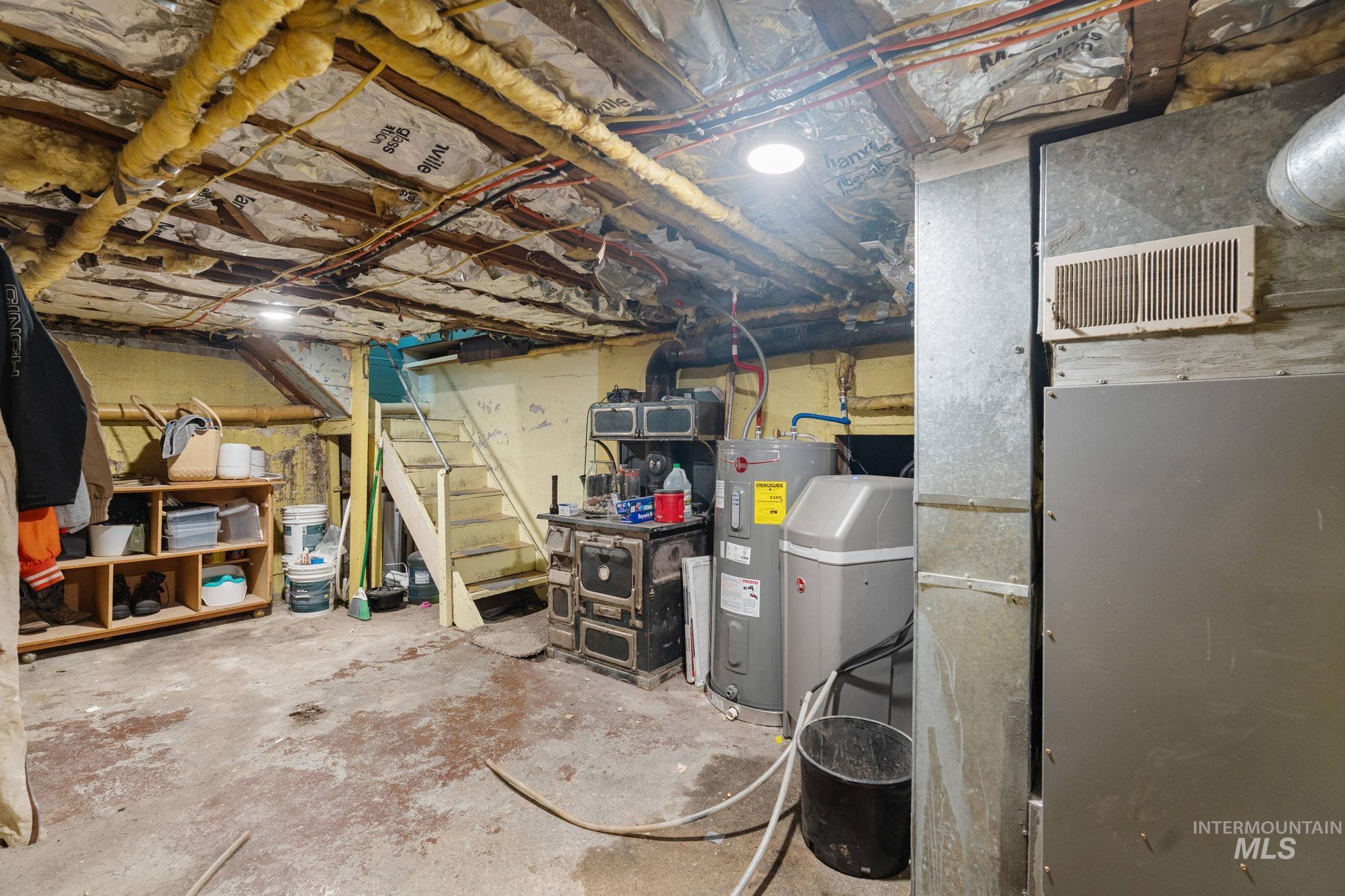 79 E 2nd St N, Downey, Idaho 83234, 4 Bedrooms, 1 Bathroom, Residential For Sale, Price $282,000,MLS 98971929