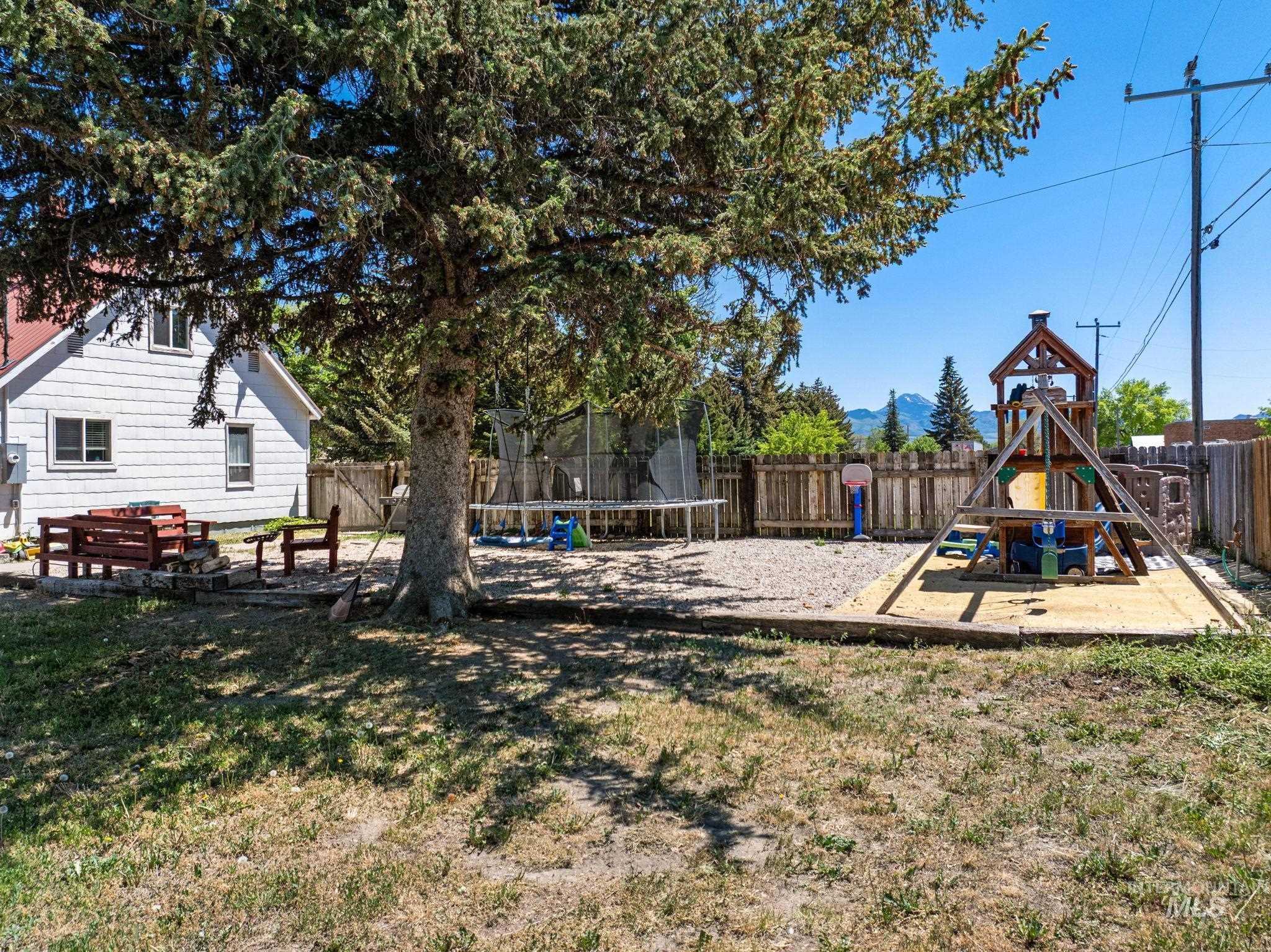 79 E 2nd St N, Downey, Idaho 83234, 4 Bedrooms, 1 Bathroom, Residential For Sale, Price $282,000,MLS 98971929