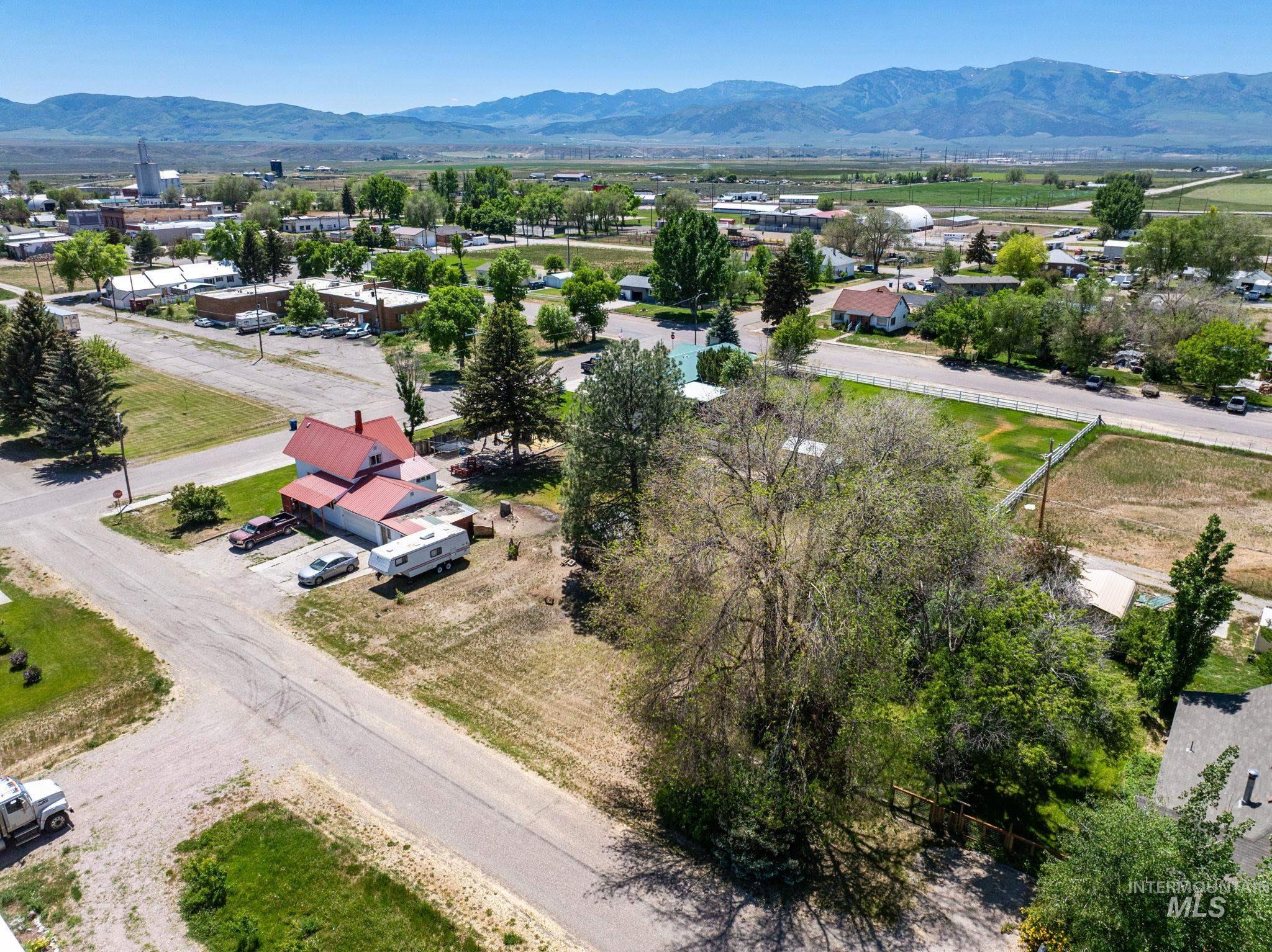 79 E 2nd St N, Downey, Idaho 83234, 4 Bedrooms, 1 Bathroom, Residential For Sale, Price $282,000,MLS 98971929