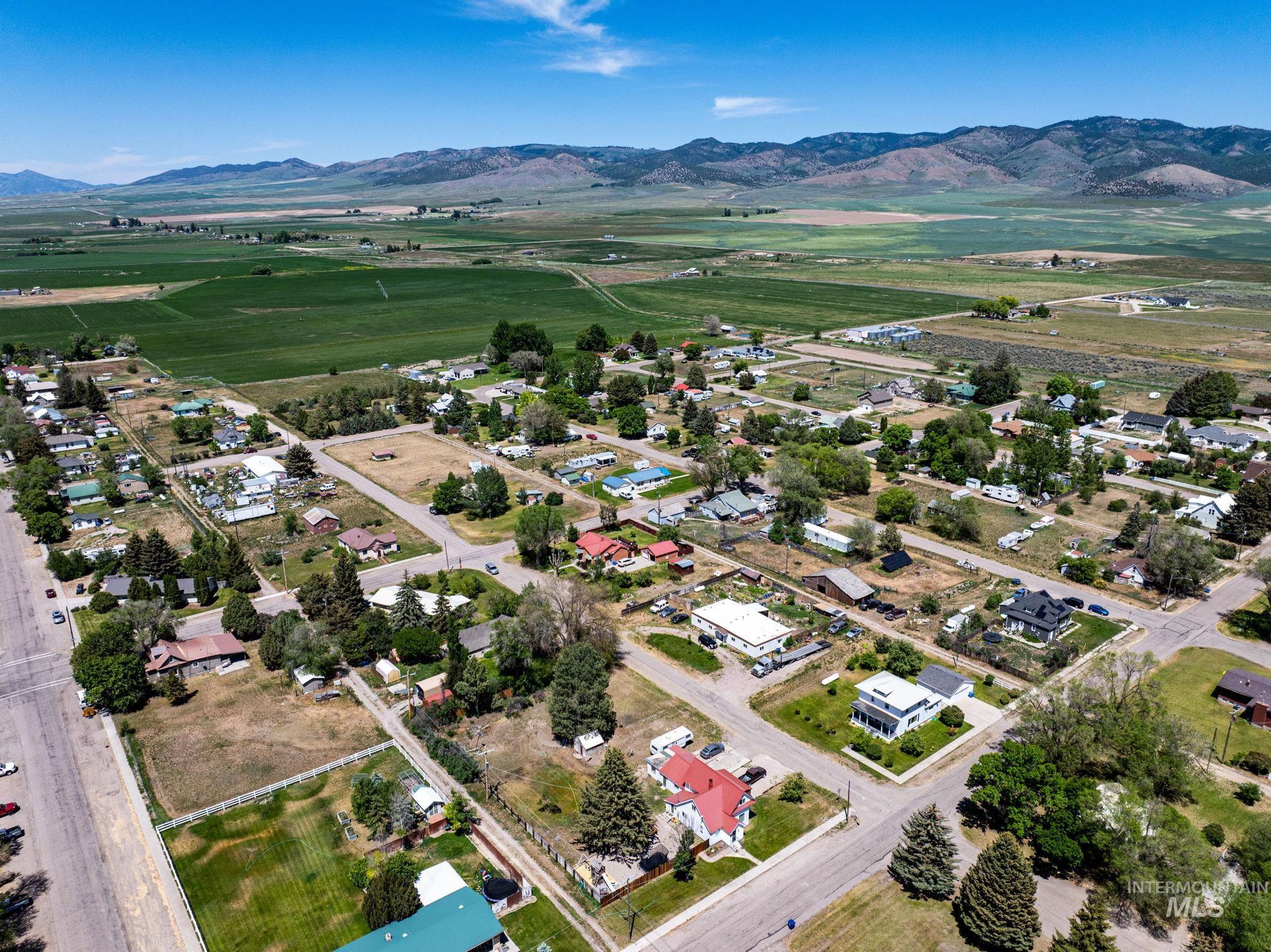 79 E 2nd St N, Downey, Idaho 83234, 4 Bedrooms, 1 Bathroom, Residential For Sale, Price $282,000,MLS 98971929