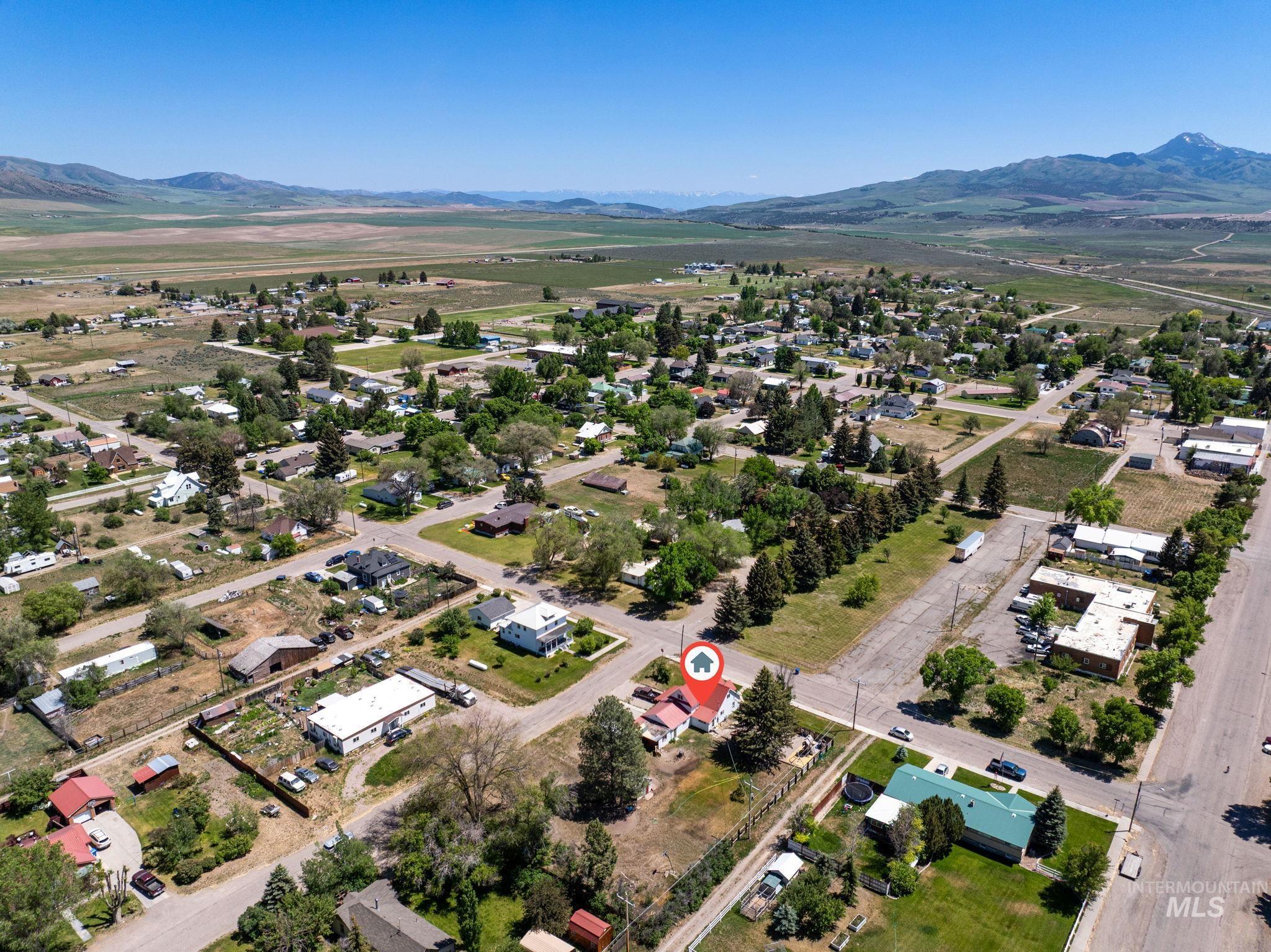 79 E 2nd St N, Downey, Idaho 83234, 4 Bedrooms, 1 Bathroom, Residential For Sale, Price $282,000,MLS 98971929