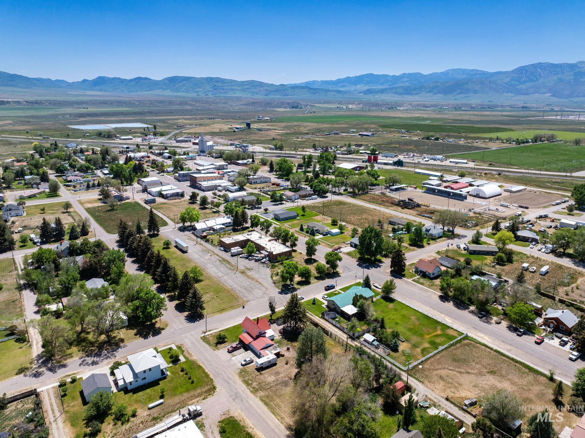 79 E 2nd St N, Downey, Idaho 83234, 4 Bedrooms, 1 Bathroom, Residential For Sale, Price $282,000,MLS 98971929