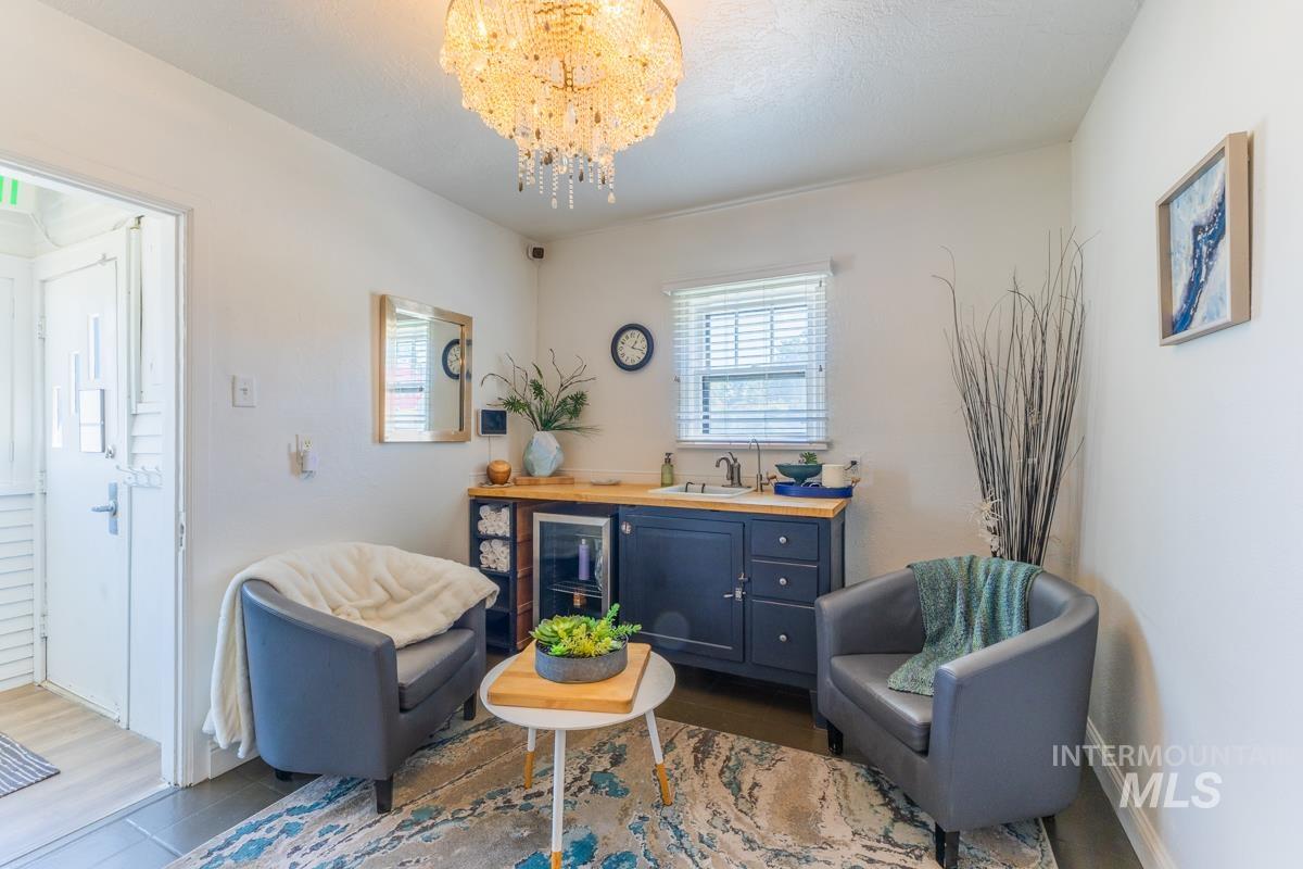 1123 Blaine St, Caldwell, Idaho 83605, 7 Rooms, Business/Commercial For Sale, Price $389,999,MLS 98971930