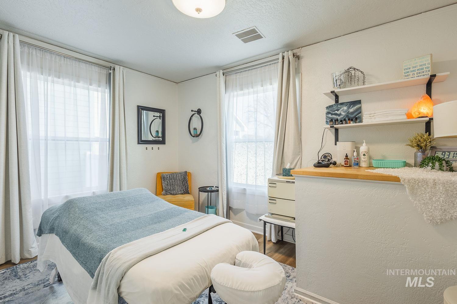 1123 Blaine St, Caldwell, Idaho 83605, 7 Rooms, Business/Commercial For Sale, Price $389,999,MLS 98971930