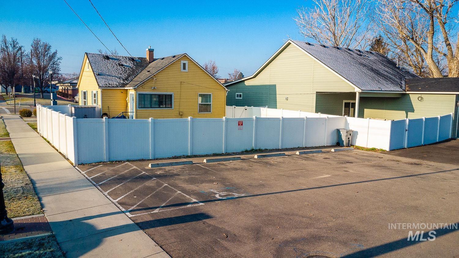 1123 Blaine St, Caldwell, Idaho 83605, 7 Rooms, Business/Commercial For Sale, Price $389,999,MLS 98971930