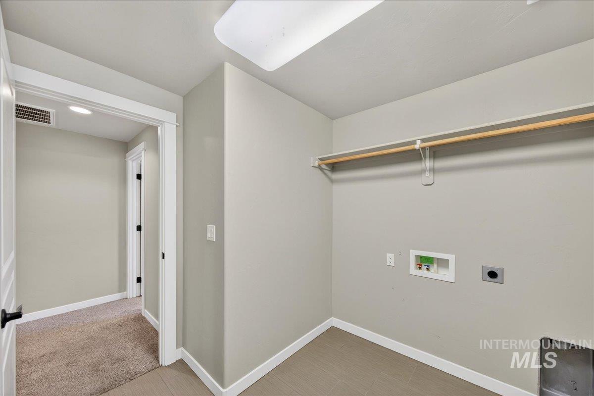 12200 W Oneida St, Boise, Idaho 83709, 4 Bedrooms, 3.5 Bathrooms, Residential For Sale, Price $560,000,MLS 98971931