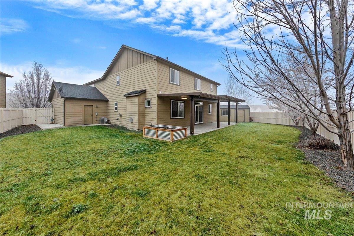 12200 W Oneida St, Boise, Idaho 83709, 4 Bedrooms, 3.5 Bathrooms, Residential For Sale, Price $560,000,MLS 98971931