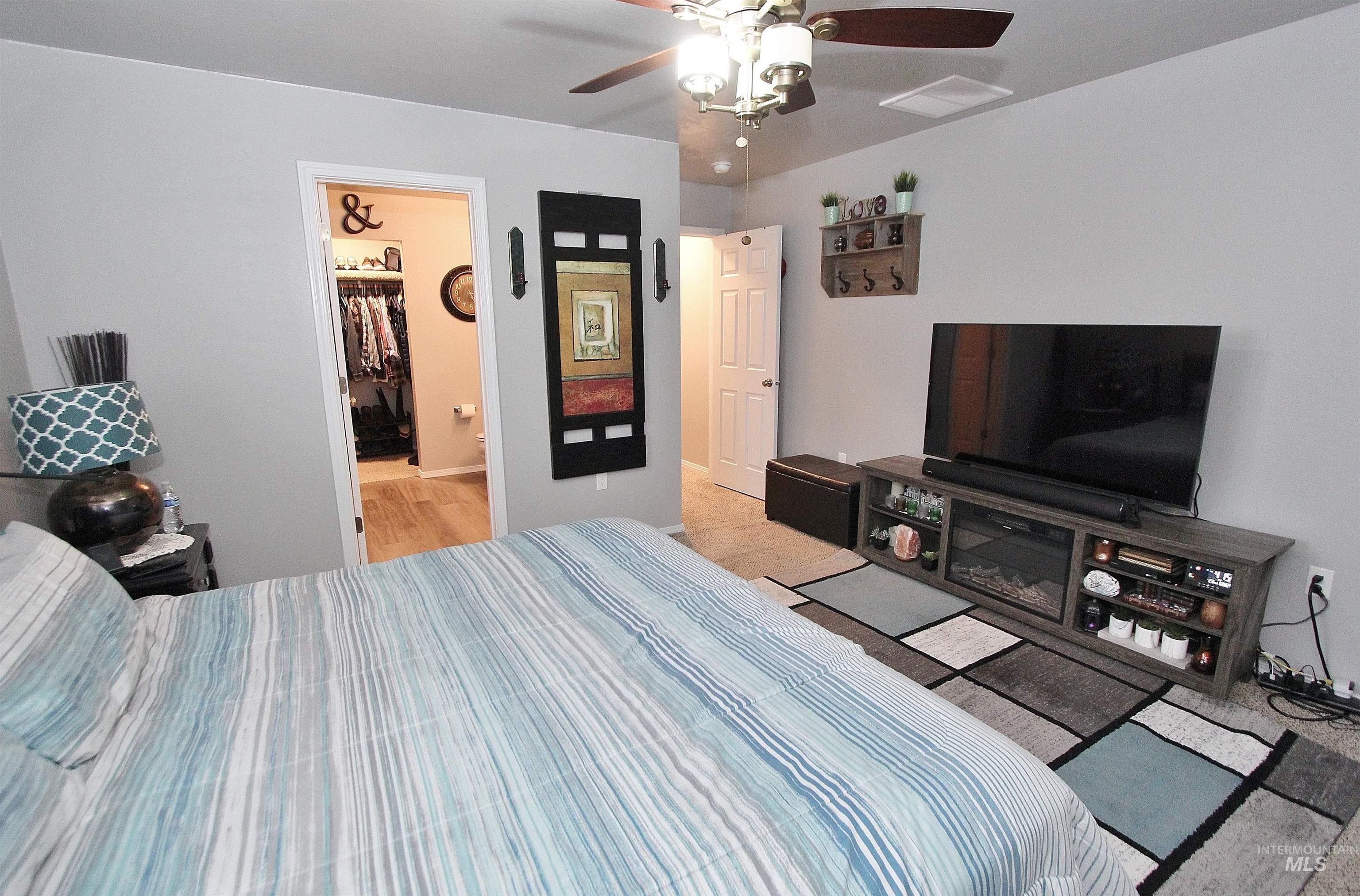 17582 Mountain Springs Ave, Nampa, Idaho 83687, 3 Bedrooms, 2 Bathrooms, Residential For Sale, Price $359,900,MLS 98971932