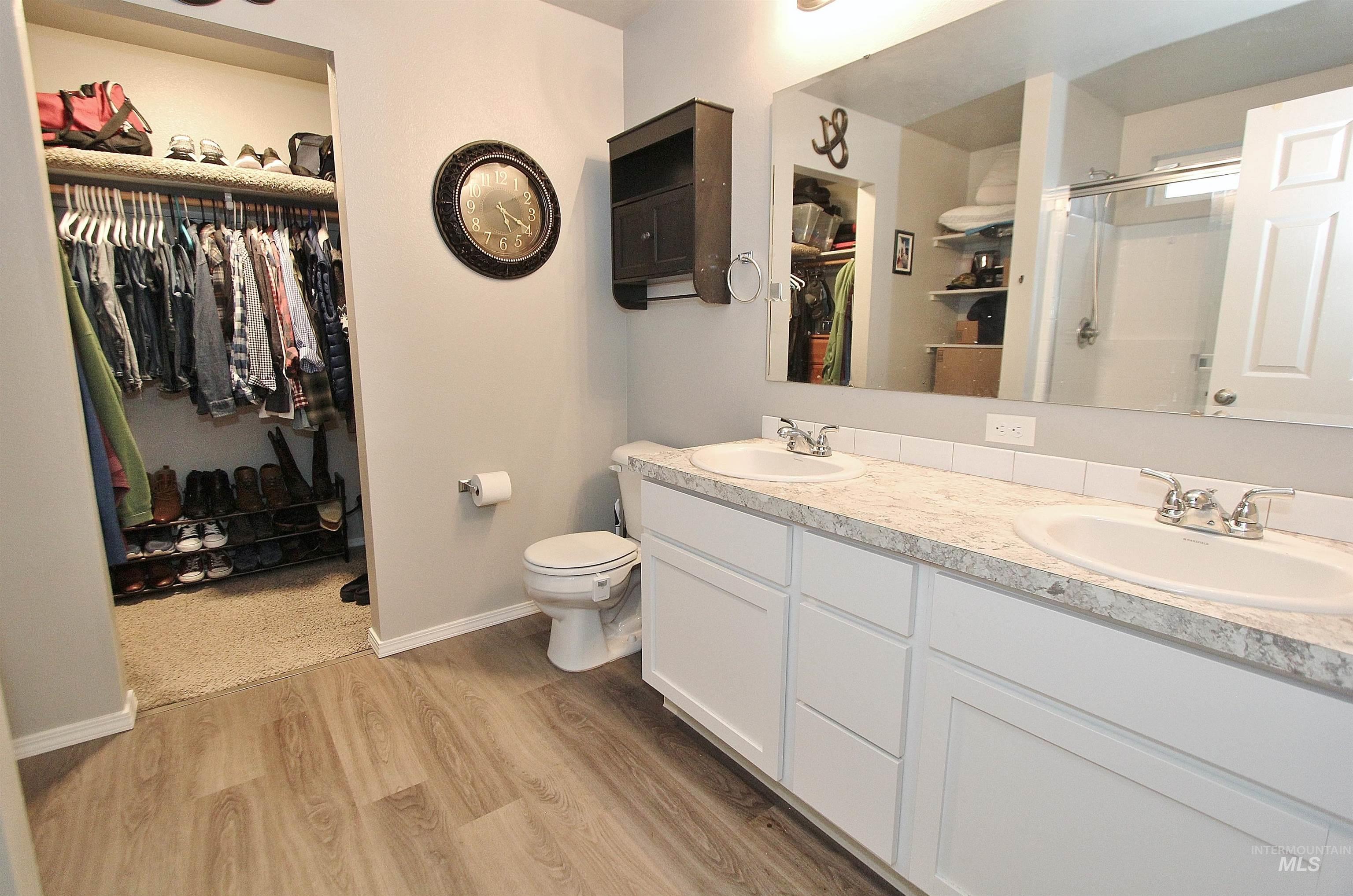 17582 Mountain Springs Ave, Nampa, Idaho 83687, 3 Bedrooms, 2 Bathrooms, Residential For Sale, Price $359,900,MLS 98971932