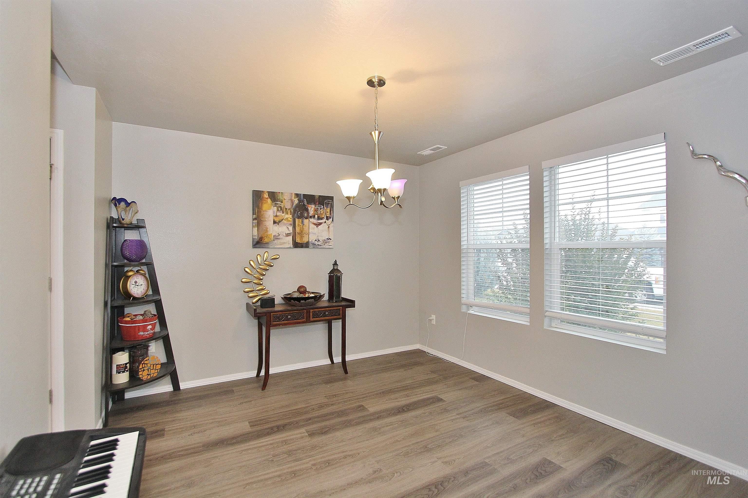 17582 Mountain Springs Ave, Nampa, Idaho 83687, 3 Bedrooms, 2 Bathrooms, Residential For Sale, Price $359,900,MLS 98971932