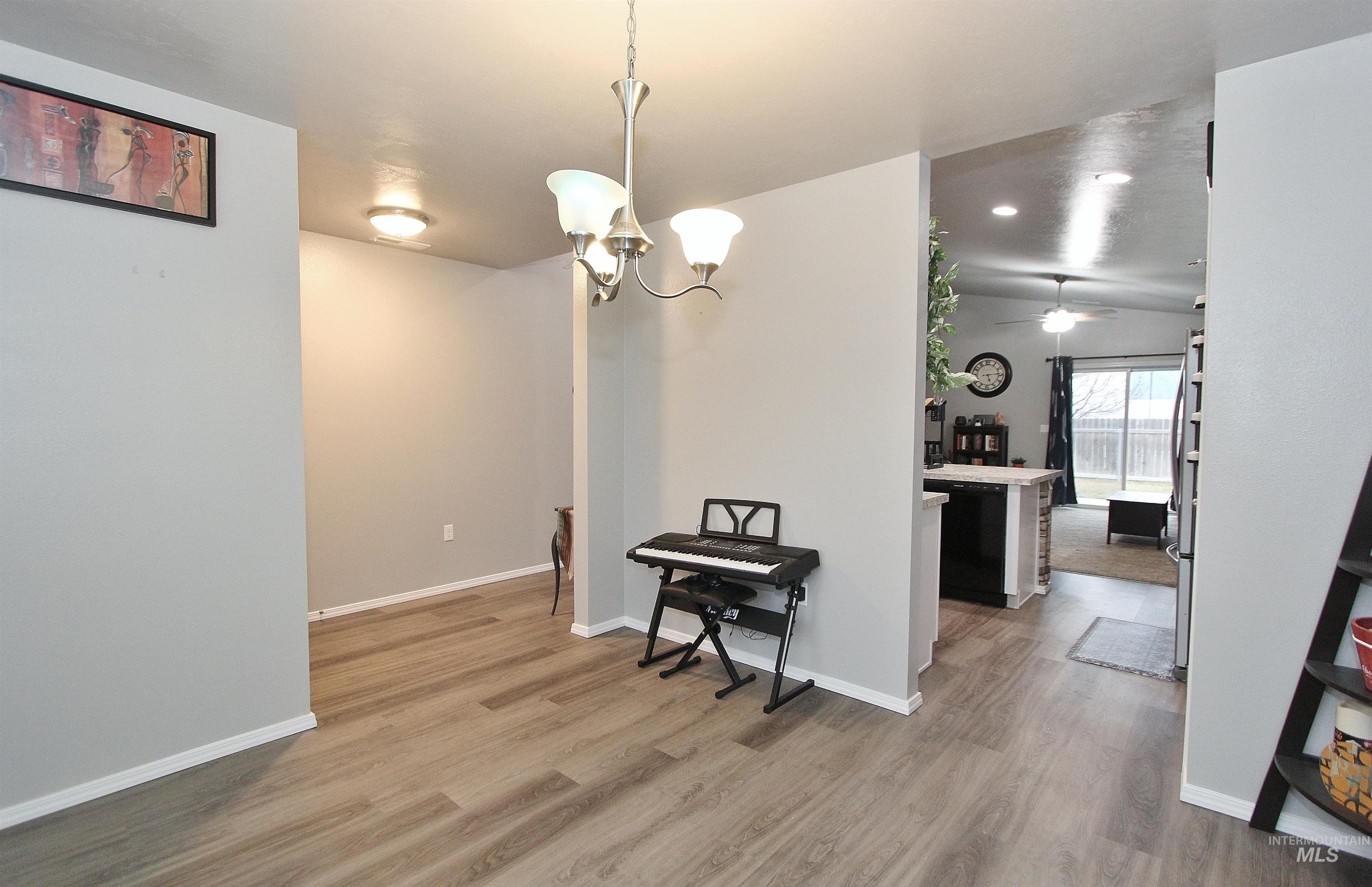 17582 Mountain Springs Ave, Nampa, Idaho 83687, 3 Bedrooms, 2 Bathrooms, Residential For Sale, Price $359,900,MLS 98971932