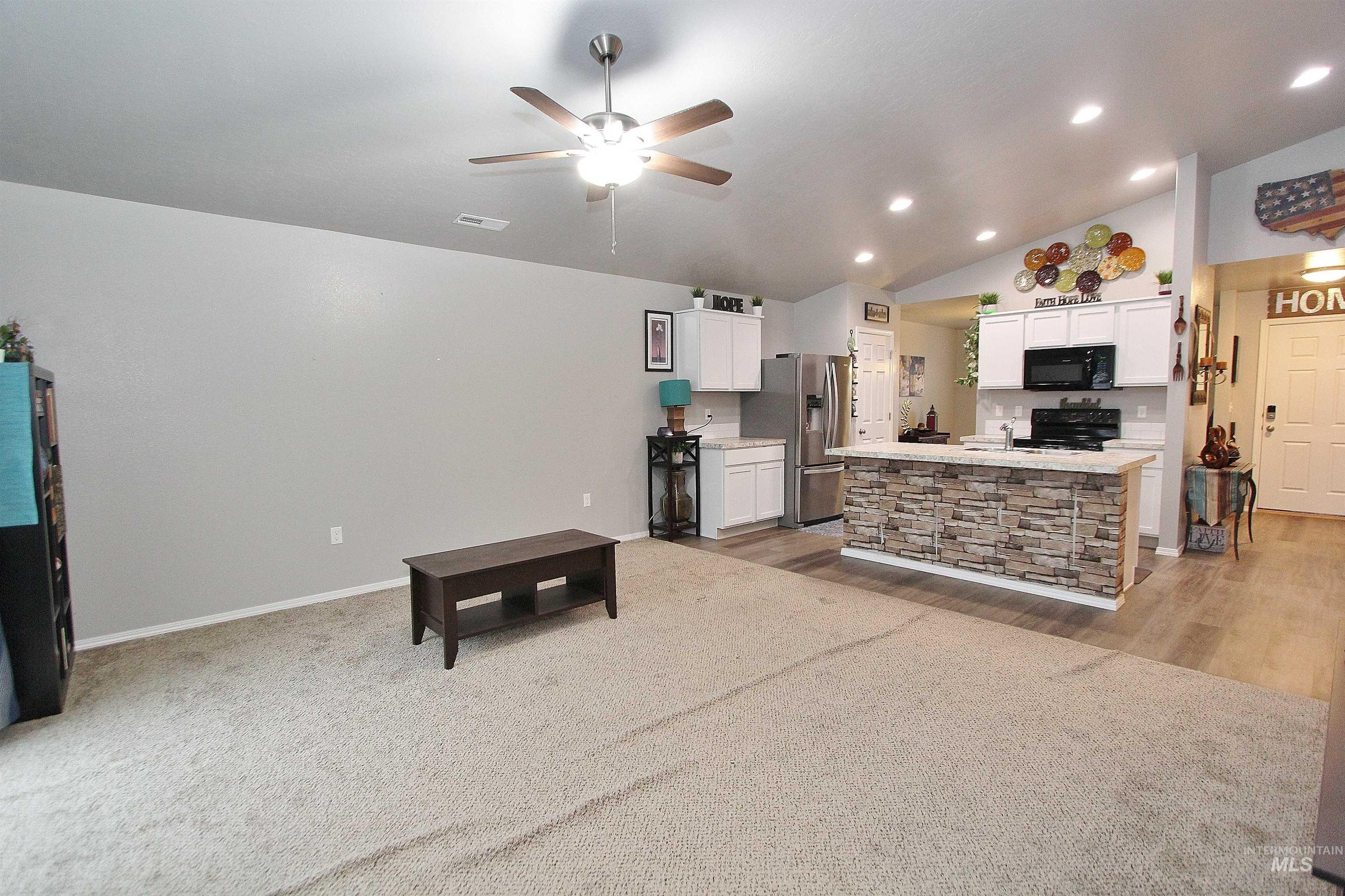 17582 Mountain Springs Ave, Nampa, Idaho 83687, 3 Bedrooms, 2 Bathrooms, Residential For Sale, Price $359,900,MLS 98971932