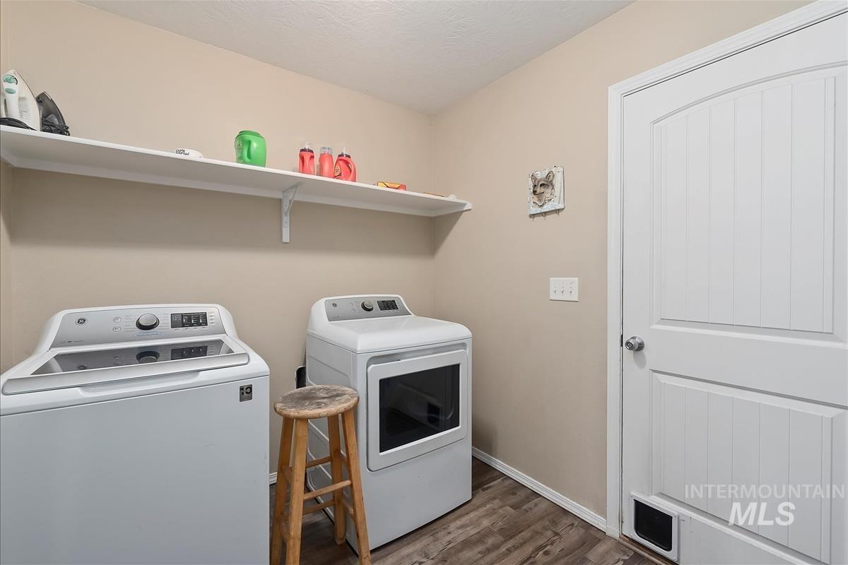 19398 Wooley Creek Ave, Caldwell, Idaho 83605, 3 Bedrooms, 2 Bathrooms, Residential For Sale, Price $379,900,MLS 98971933