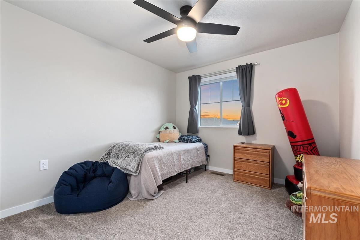 17443 N Owl Peak Ave, Nampa, Idaho 83687, 4 Bedrooms, 2.5 Bathrooms, Residential For Sale, Price $474,000,MLS 98971934