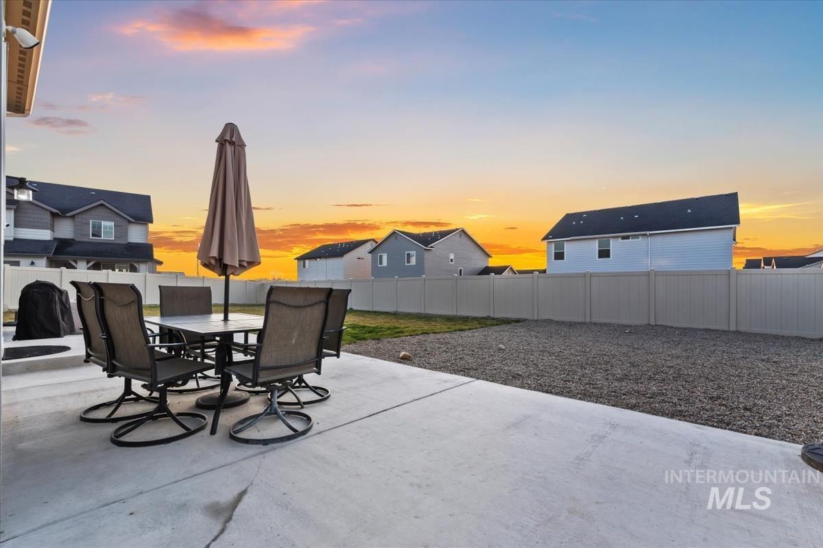 17443 N Owl Peak Ave, Nampa, Idaho 83687, 4 Bedrooms, 2.5 Bathrooms, Residential For Sale, Price $474,000,MLS 98971934