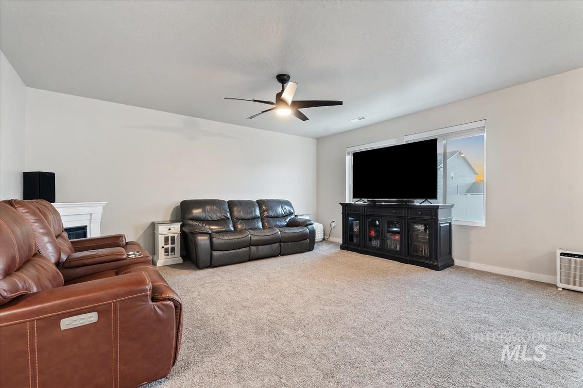 17443 N Owl Peak Ave, Nampa, Idaho 83687, 4 Bedrooms, 2.5 Bathrooms, Residential For Sale, Price $474,000,MLS 98971934