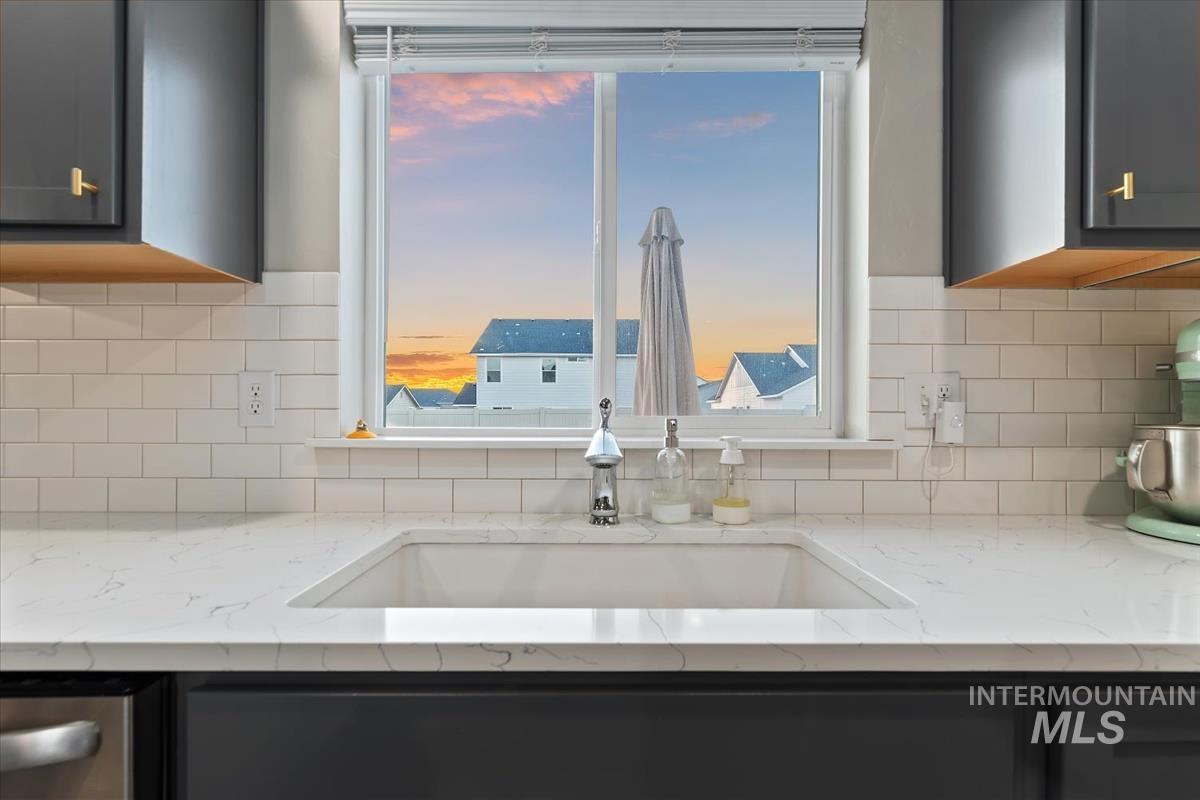 17443 N Owl Peak Ave, Nampa, Idaho 83687, 4 Bedrooms, 2.5 Bathrooms, Residential For Sale, Price $474,000,MLS 98971934