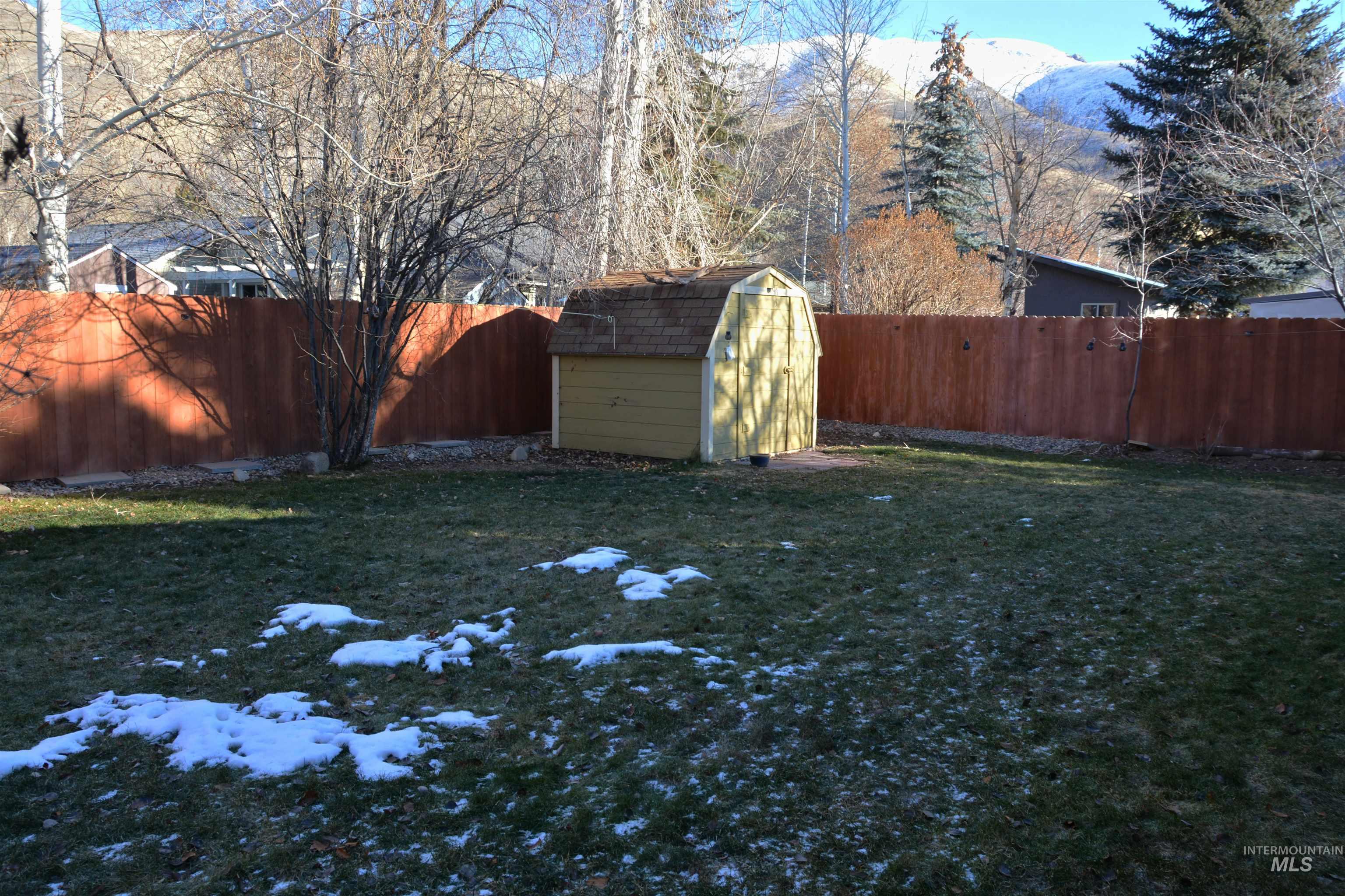 1011 Snowflake Drive, Hailey, Idaho 83333, 2 Bedrooms, 1 Bathroom, Residential For Sale, Price $479,000,MLS 98971935