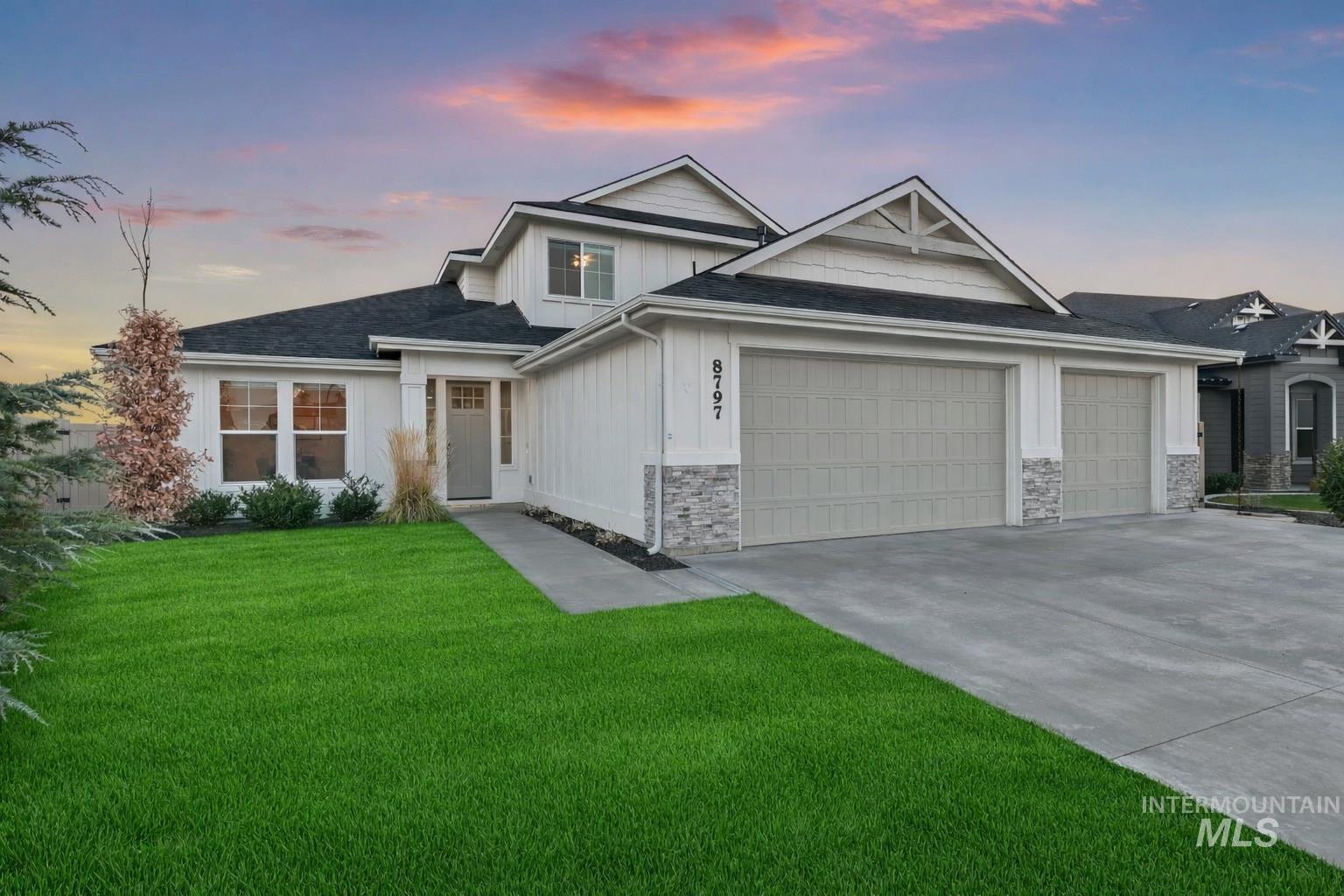 8797 E Hyacinth St., Nampa, Idaho 83687, 4 Bedrooms, 2.5 Bathrooms, Residential For Sale, Price $614,900,MLS 98971936