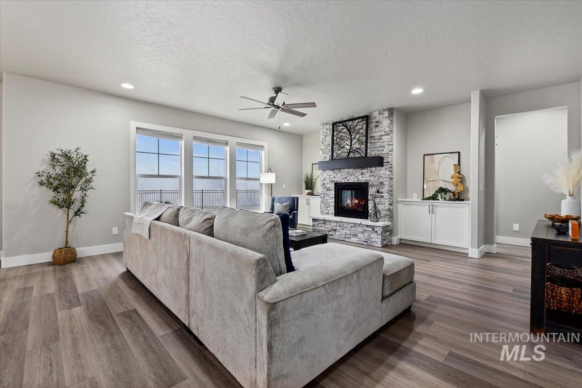 8797 E Hyacinth St., Nampa, Idaho 83687, 4 Bedrooms, 2.5 Bathrooms, Residential For Sale, Price $629,900,MLS 98971936