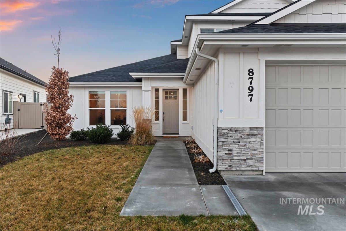 8797 E Hyacinth St., Nampa, Idaho 83687, 4 Bedrooms, 2.5 Bathrooms, Residential For Sale, Price $629,900,MLS 98971936