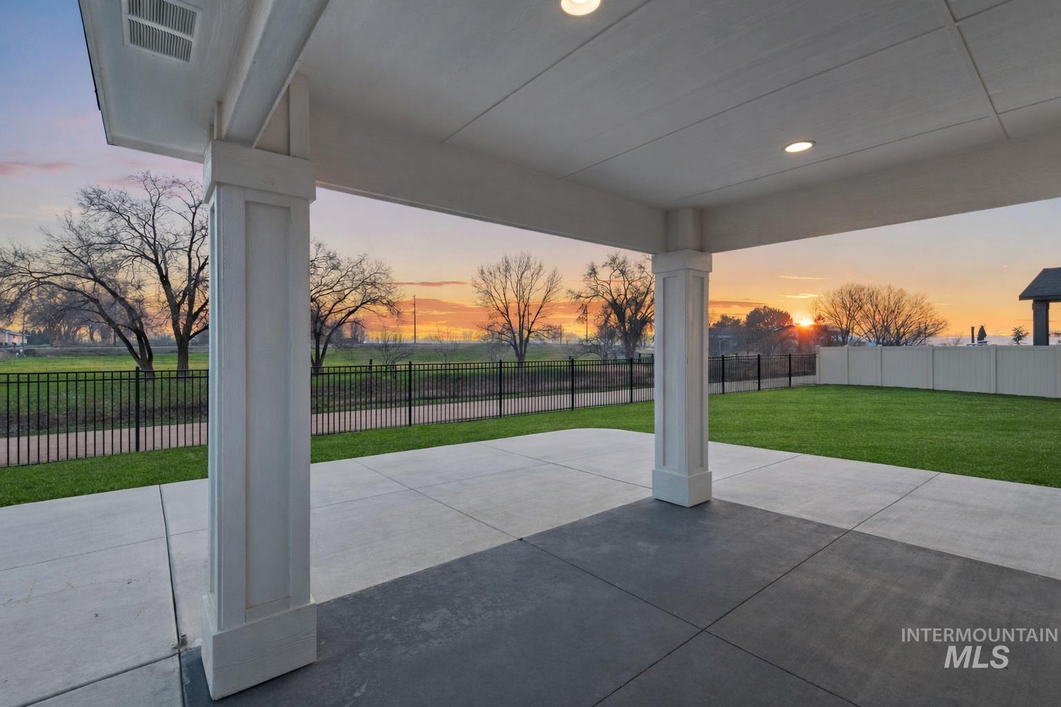 8797 E Hyacinth St., Nampa, Idaho 83687, 4 Bedrooms, 2.5 Bathrooms, Residential For Sale, Price $629,900,MLS 98971936