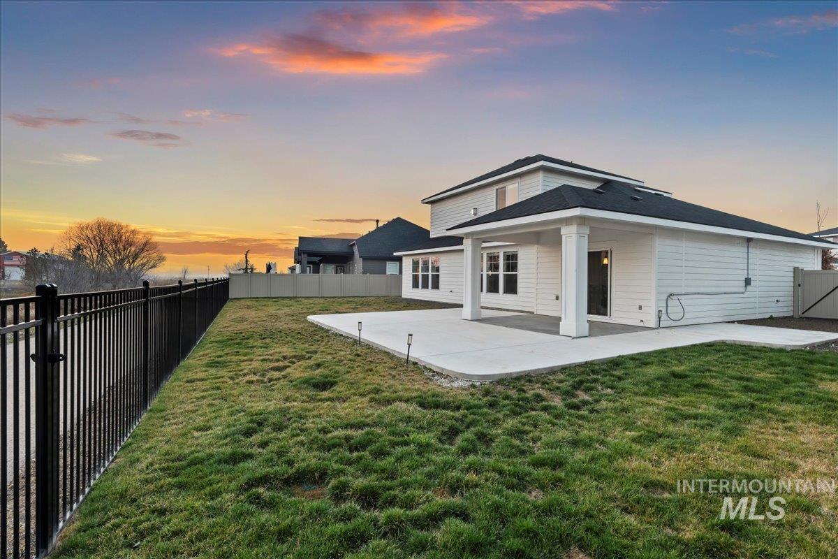 8797 E Hyacinth St., Nampa, Idaho 83687, 4 Bedrooms, 2.5 Bathrooms, Residential For Sale, Price $629,900,MLS 98971936