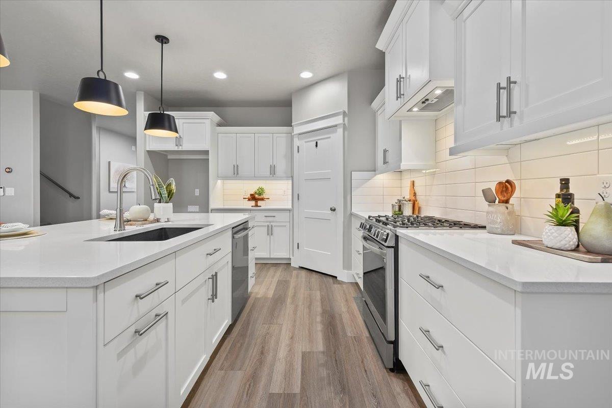 8797 E Hyacinth St., Nampa, Idaho 83687, 4 Bedrooms, 2.5 Bathrooms, Residential For Sale, Price $614,900,MLS 98971936