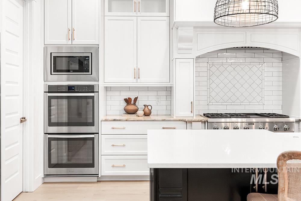 1552 W Windbreaker Ln, Eagle, Idaho 83616, 4 Bedrooms, 3 Bathrooms, Residential For Sale, Price $1,799,000,MLS 98971939