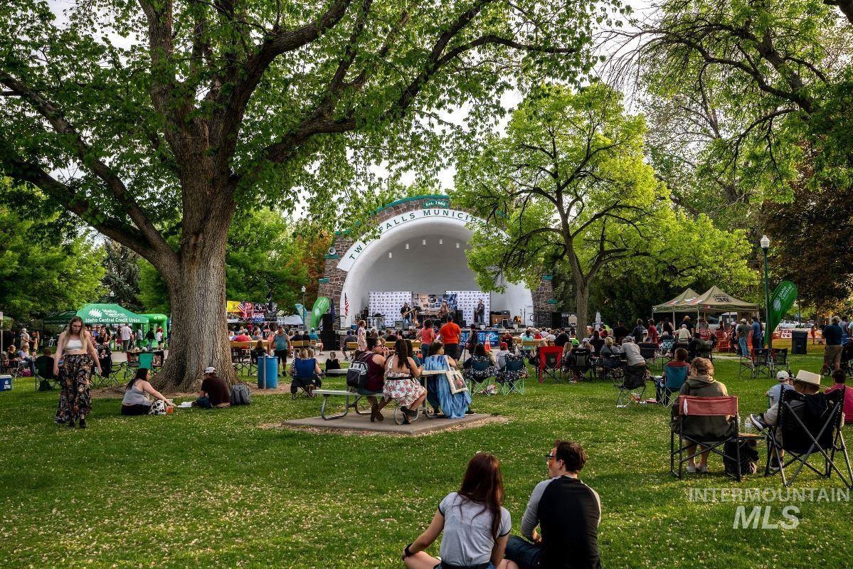 361 5th Ave. N, Twin Falls, Idaho 83301, 2 Bedrooms, 1 Bathroom, Residential For Sale, Price $276,000,MLS 98971940