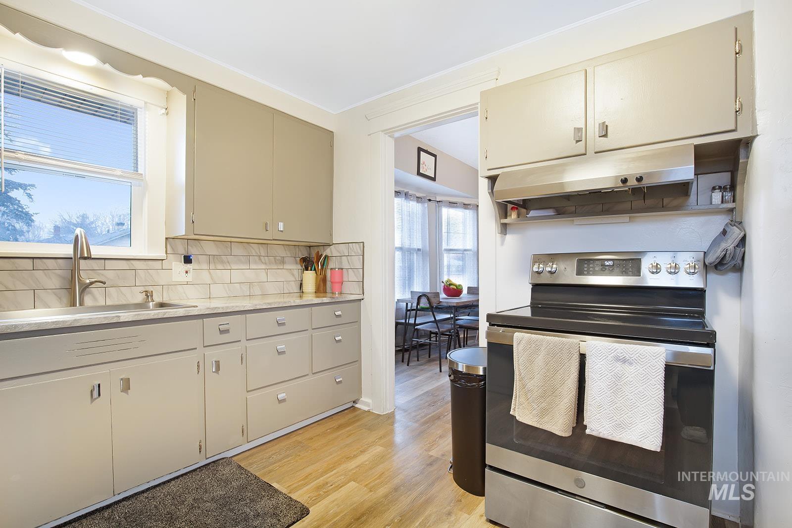 361 5th Ave. N, Twin Falls, Idaho 83301, 2 Bedrooms, 1 Bathroom, Residential For Sale, Price $276,000,MLS 98971940