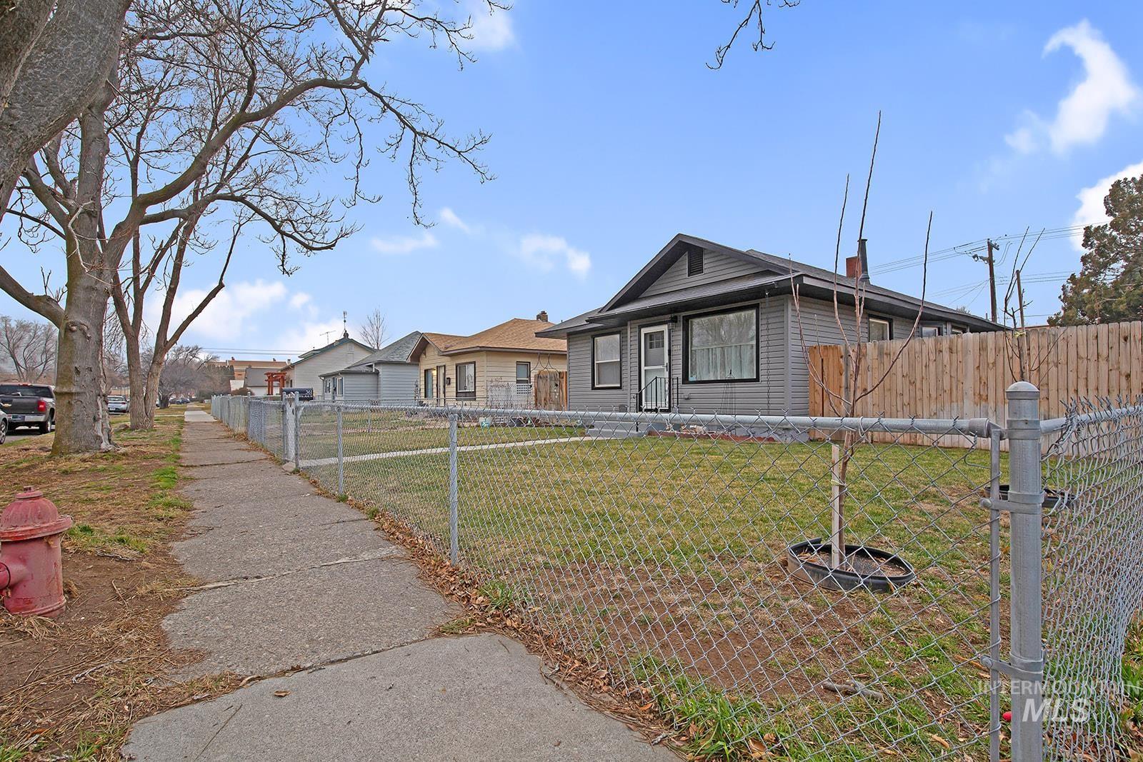 361 5th Ave. N, Twin Falls, Idaho 83301, 2 Bedrooms, 1 Bathroom, Residential For Sale, Price $276,000,MLS 98971940