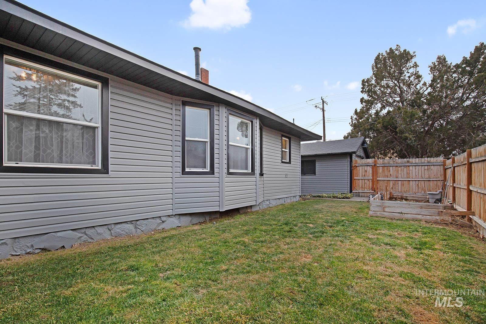 361 5th Ave. N, Twin Falls, Idaho 83301, 2 Bedrooms, 1 Bathroom, Residential For Sale, Price $276,000,MLS 98971940