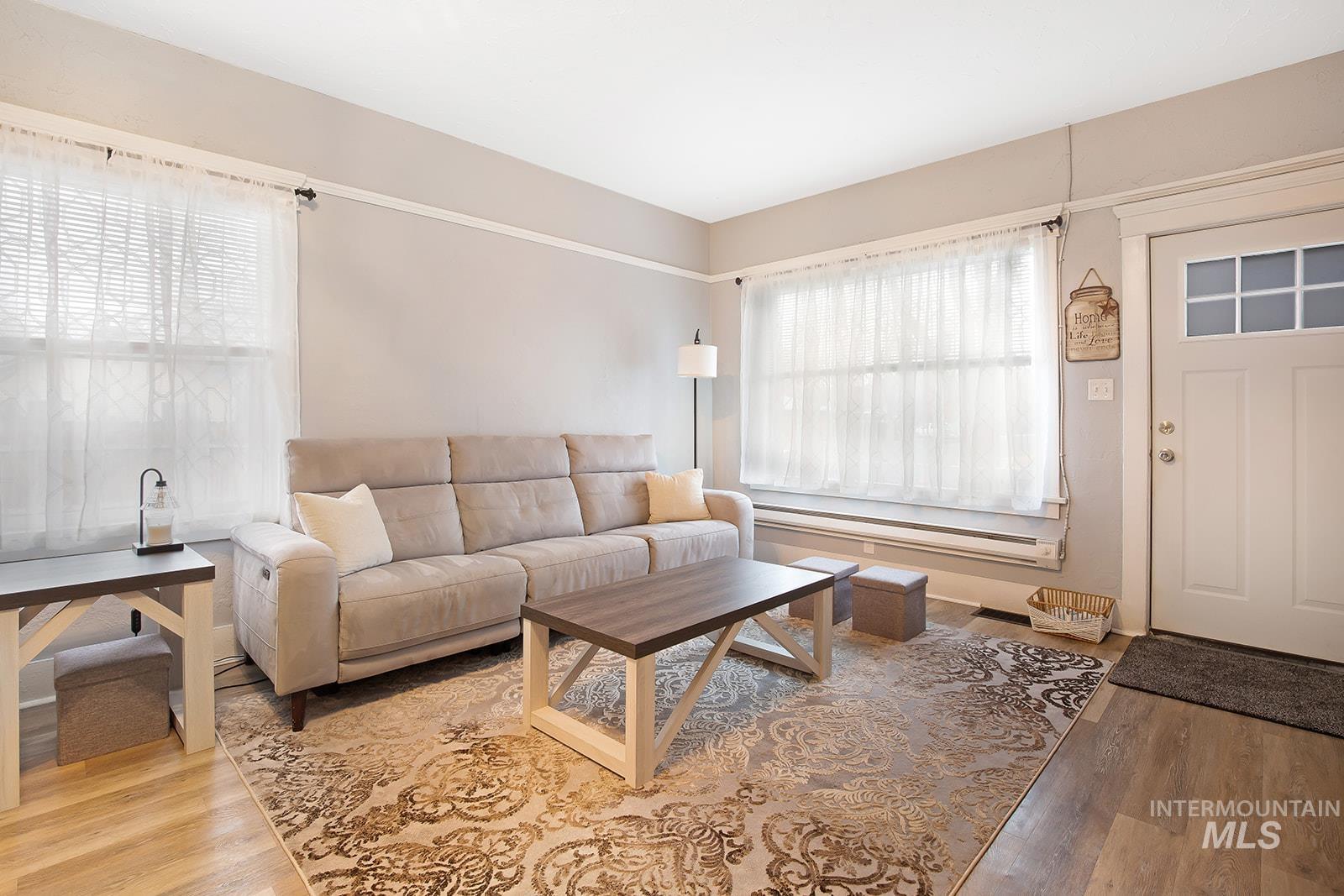 361 5th Ave. N, Twin Falls, Idaho 83301, 2 Bedrooms, 1 Bathroom, Residential For Sale, Price $276,000,MLS 98971940