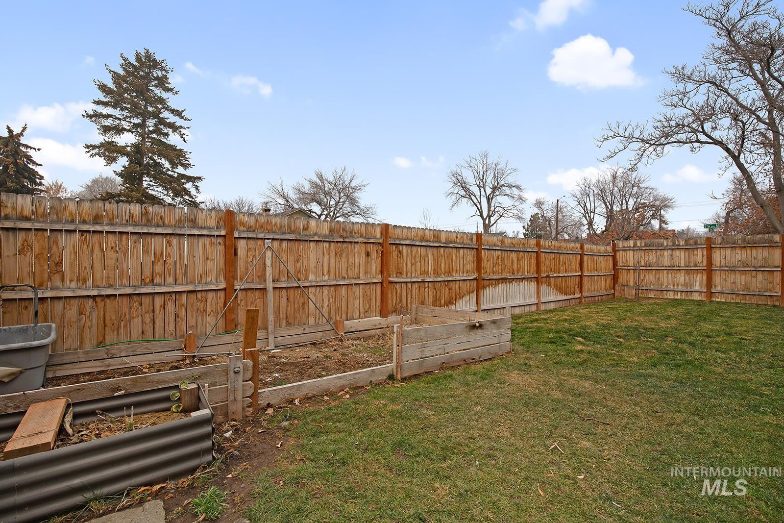 361 5th Ave. N, Twin Falls, Idaho 83301, 2 Bedrooms, 1 Bathroom, Residential For Sale, Price $276,000,MLS 98971940