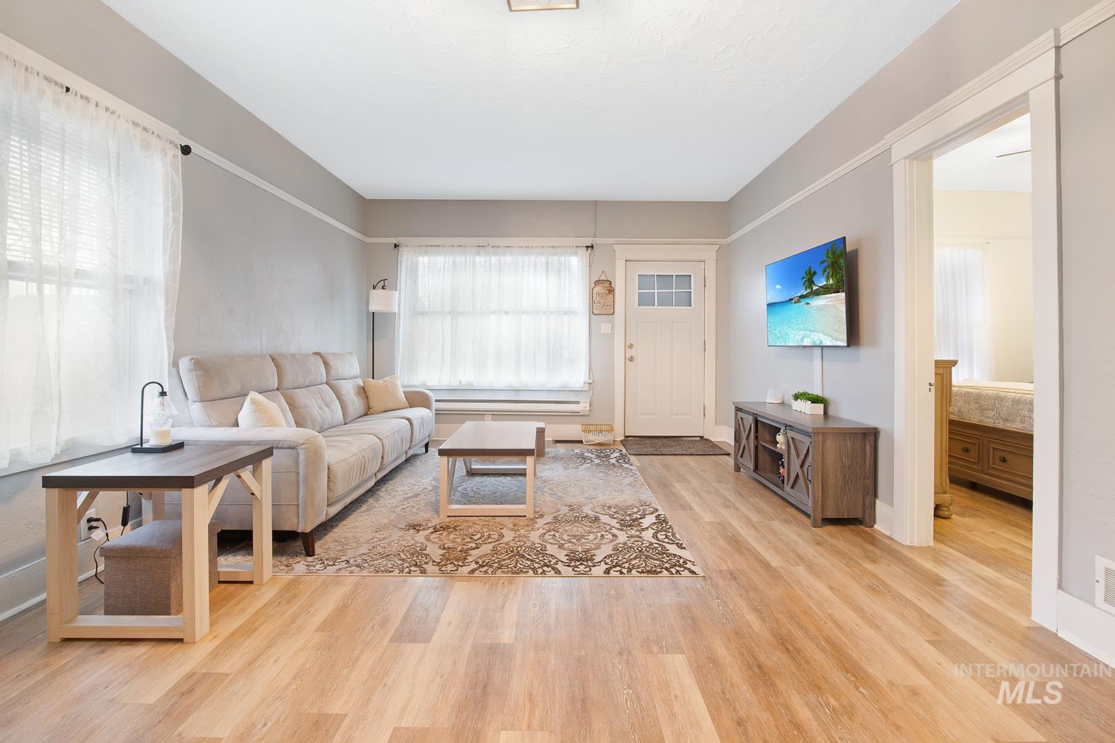 361 5th Ave. N, Twin Falls, Idaho 83301, 2 Bedrooms, 1 Bathroom, Residential For Sale, Price $276,000,MLS 98971940