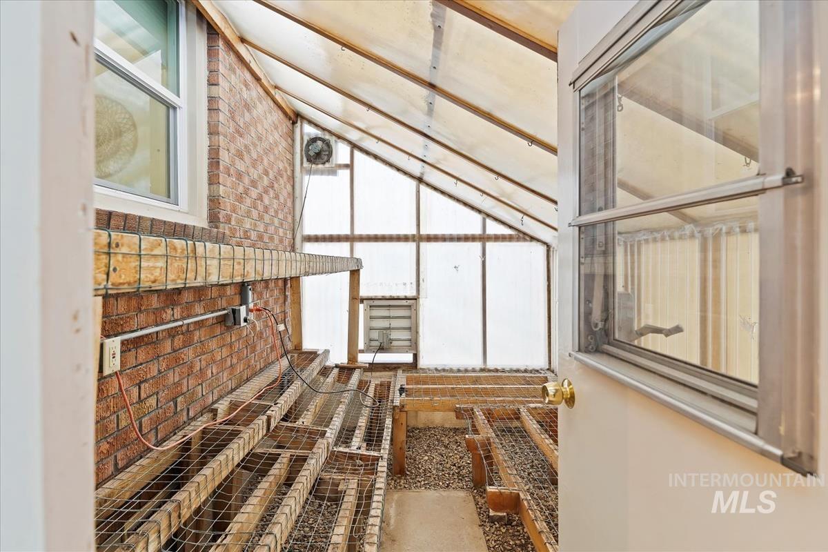 20 S Mesa Vista Dr, Boise, Idaho 83705, 3 Bedrooms, 1 Bathroom, Residential For Sale, Price $549,900,MLS 98971941